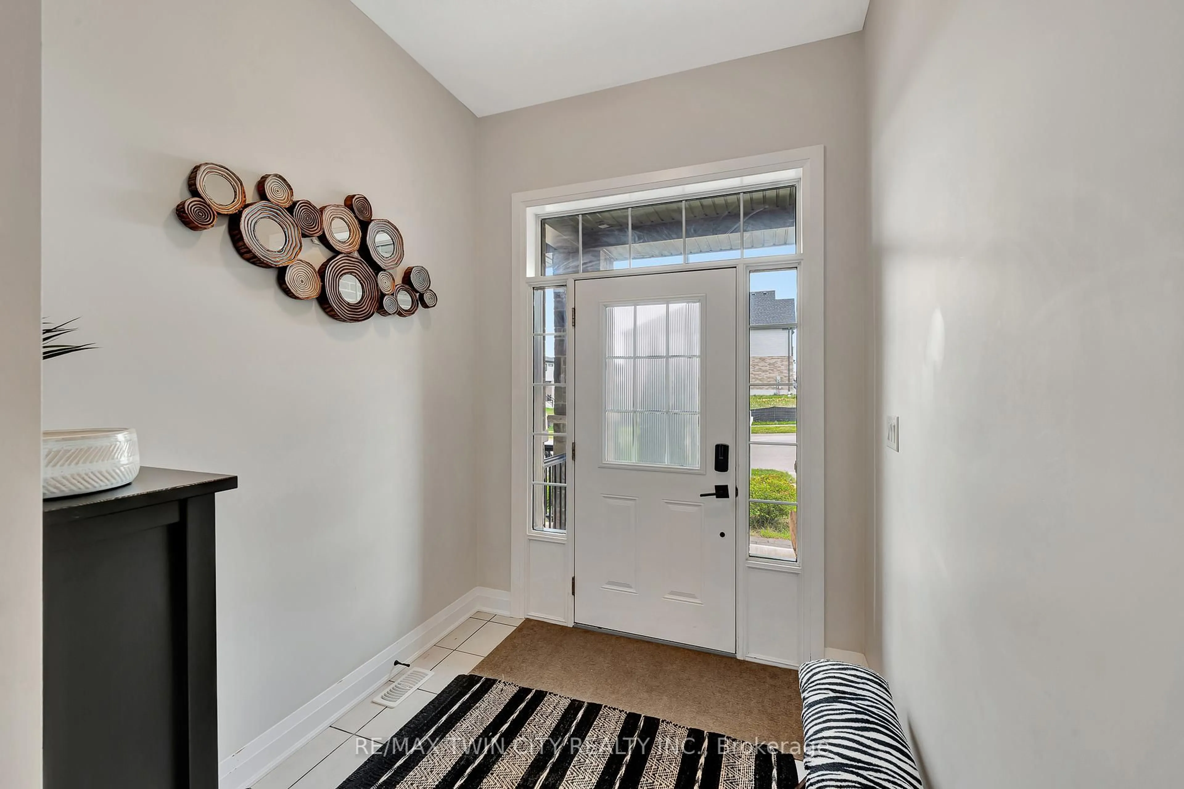 Indoor entryway for 592 Mayapple St, Waterloo Ontario N2V 0E3