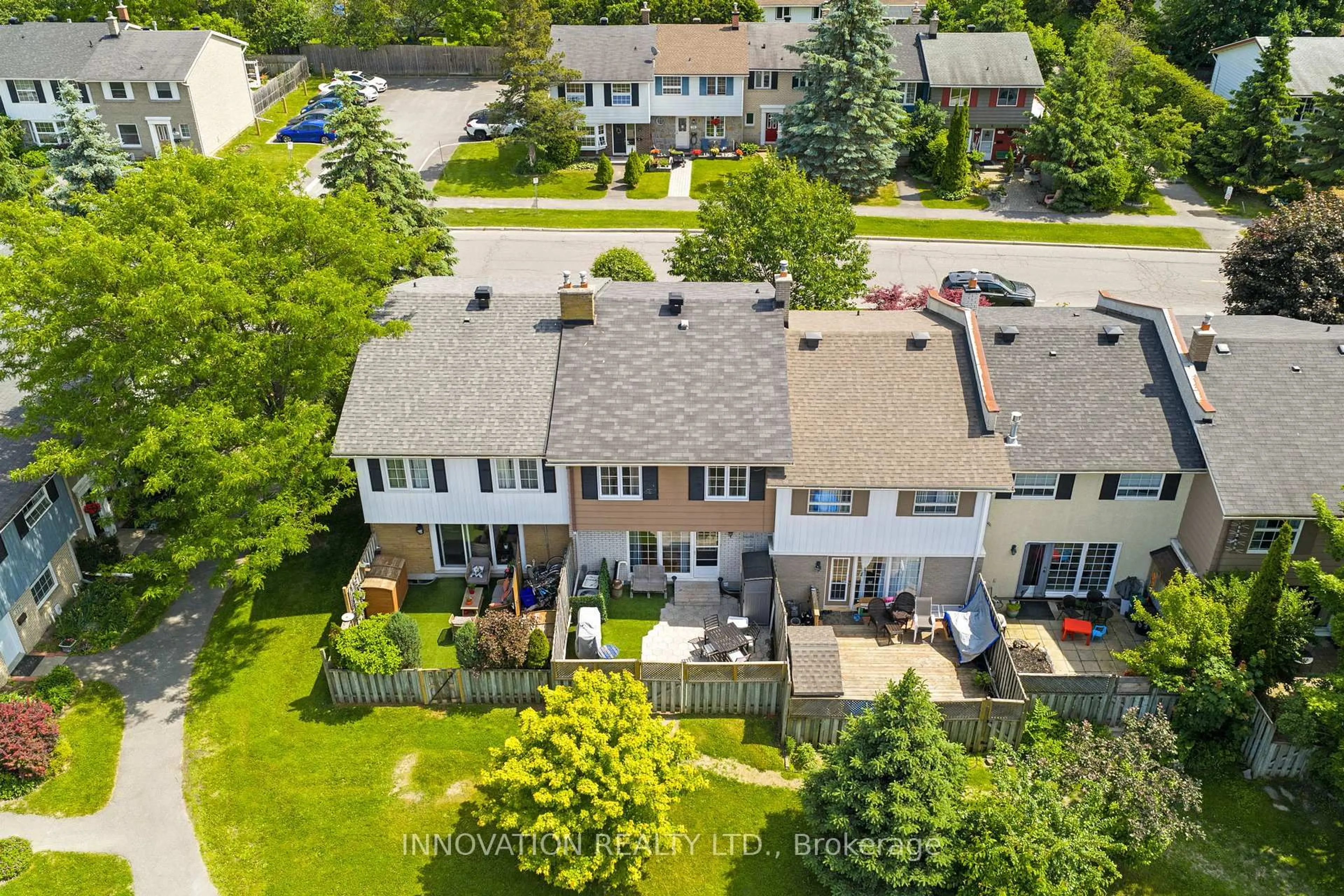 A pic from outside/outdoor area/front of a property/back of a property/a pic from drone, street for 203 Monterey Dr, Ottawa Ontario K2H 7A9