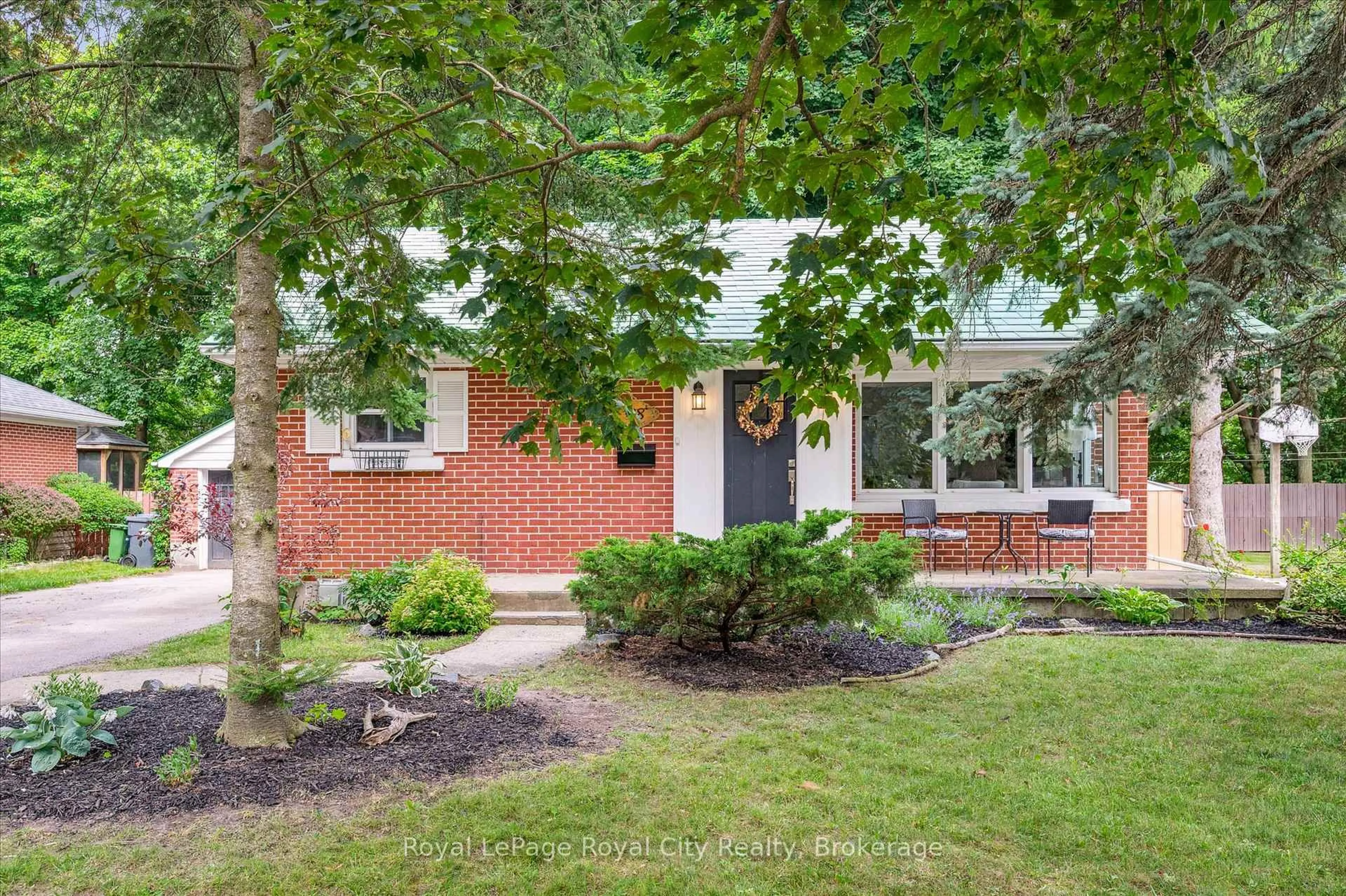 Home with brick exterior material, street for 28 Summit Cres, Guelph Ontario N1H 1S3