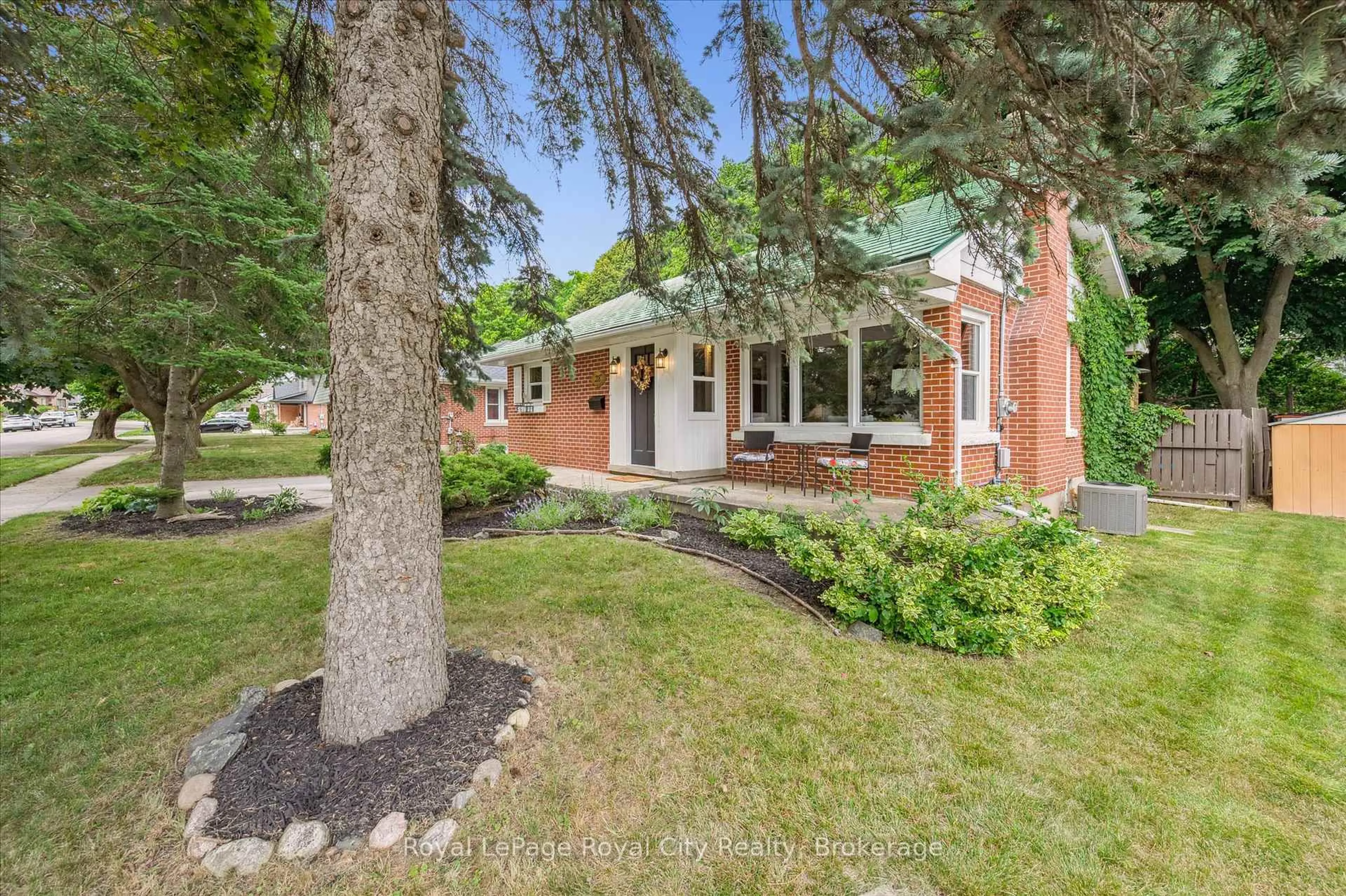 Home with brick exterior material, street for 28 Summit Cres, Guelph Ontario N1H 1S3