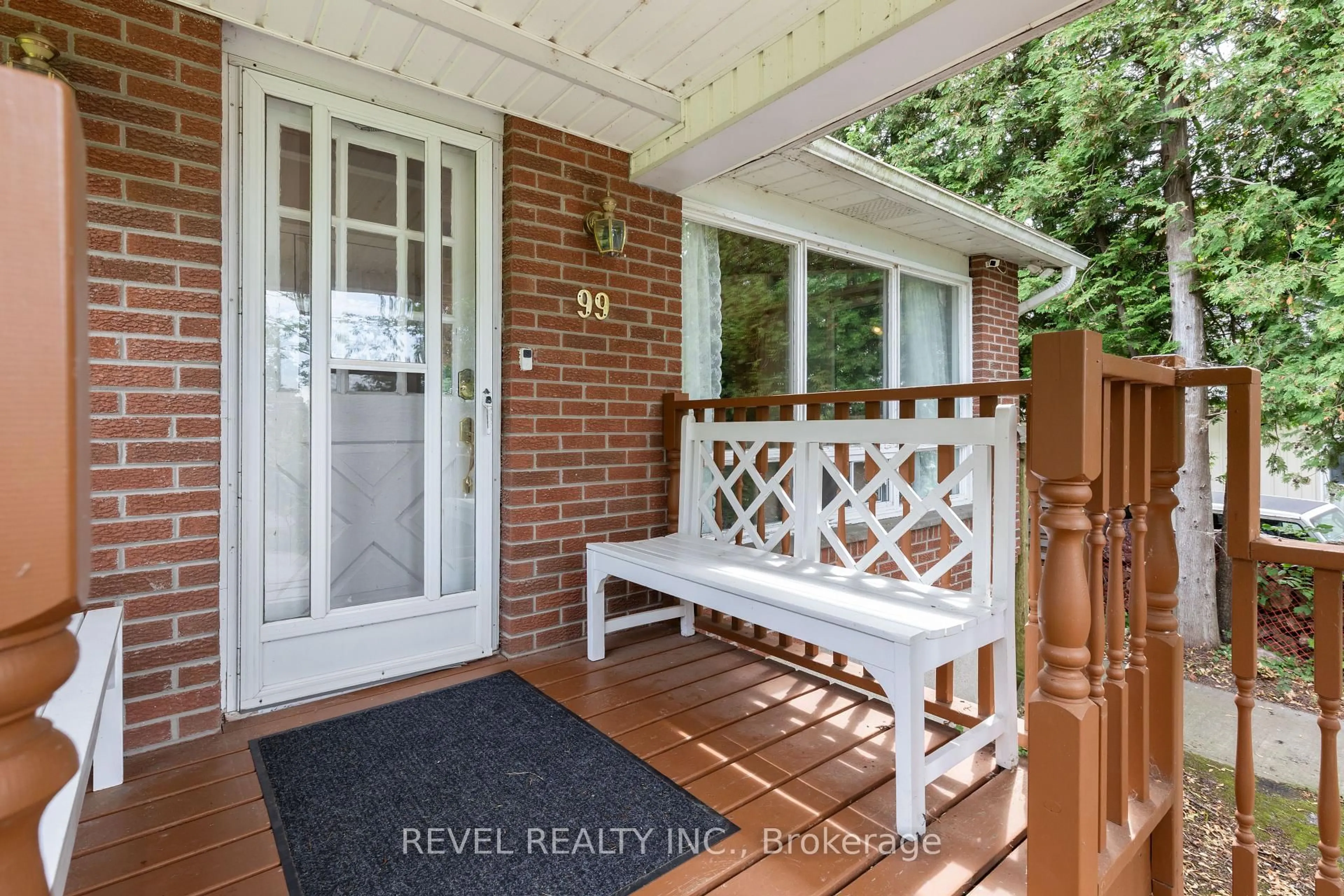 Indoor entryway for 99 Bowen Rd, Kawartha Lakes Ontario K0M 2C0