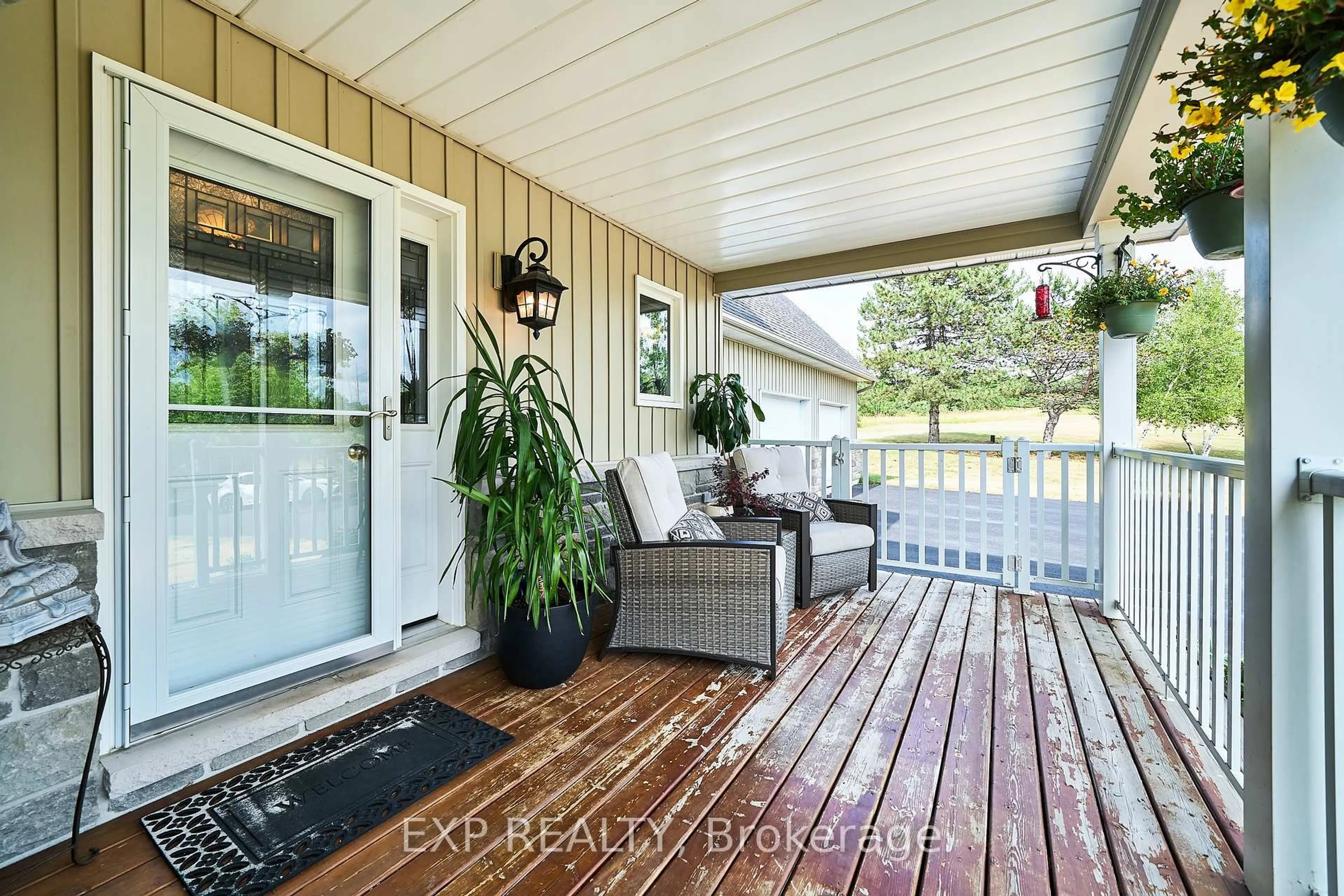 Indoor entryway for 2317 Hillview Dr, Cavan Monaghan Ontario L0A 1A0