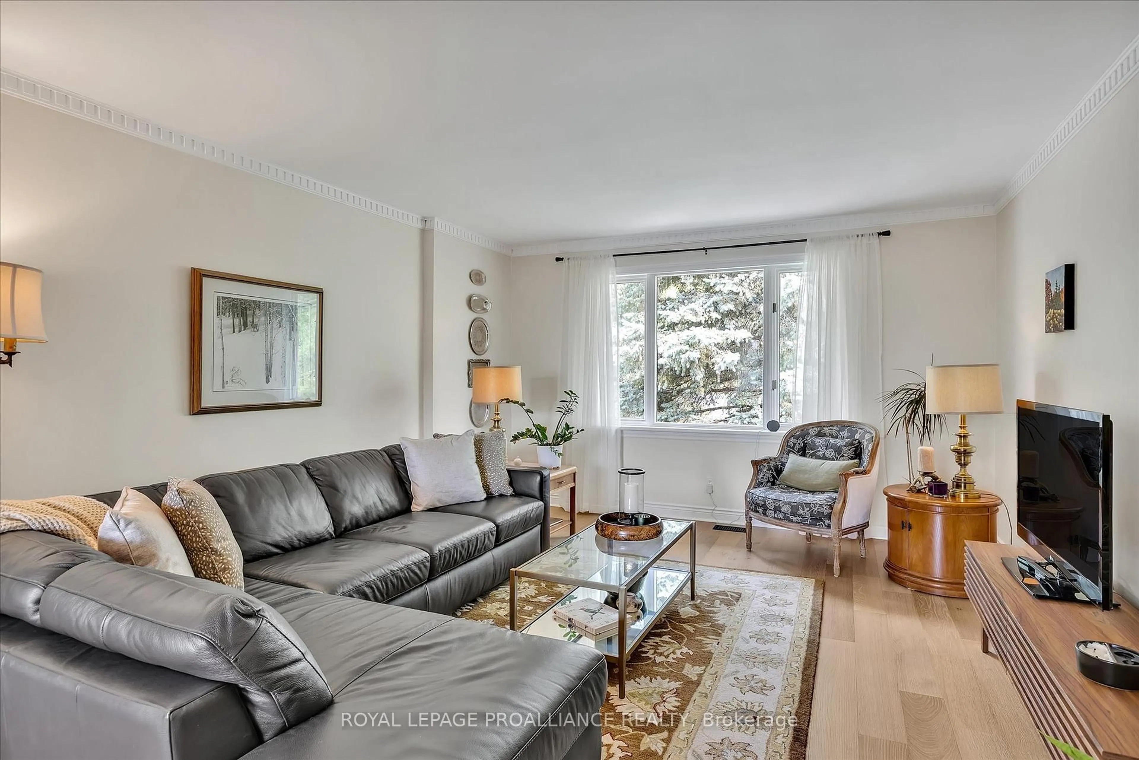 Living room with furniture, unknown for 859 County Road 35, Trent Hills Ontario K0L 1L0