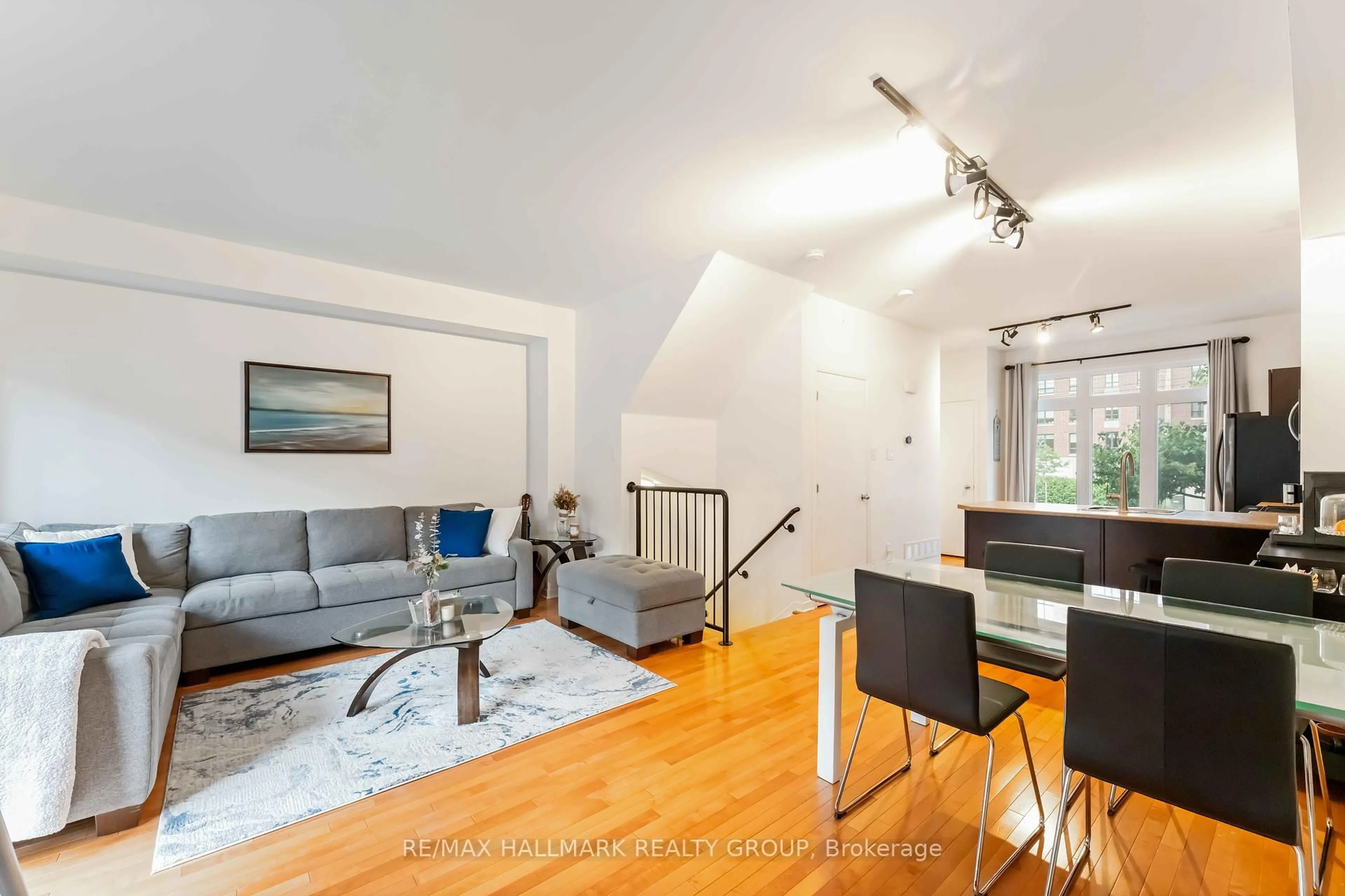 Living room with furniture, unknown for 799 Montreal Rd #32, Ottawa Ontario K1K 0S9