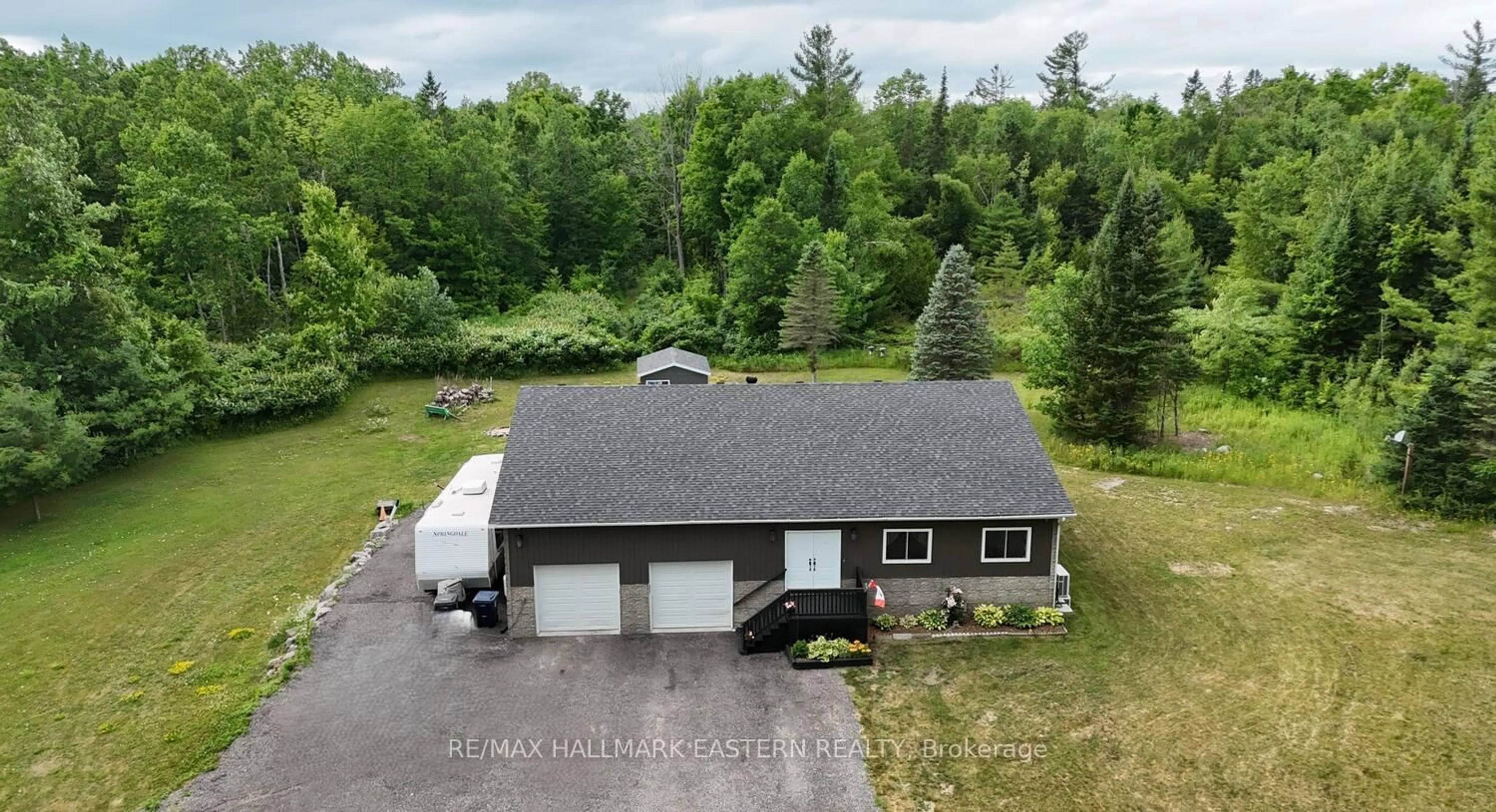 A pic from outside/outdoor area/front of a property/back of a property/a pic from drone, building for 178 Roma Lane, Limoges Ontario K0K 2M0