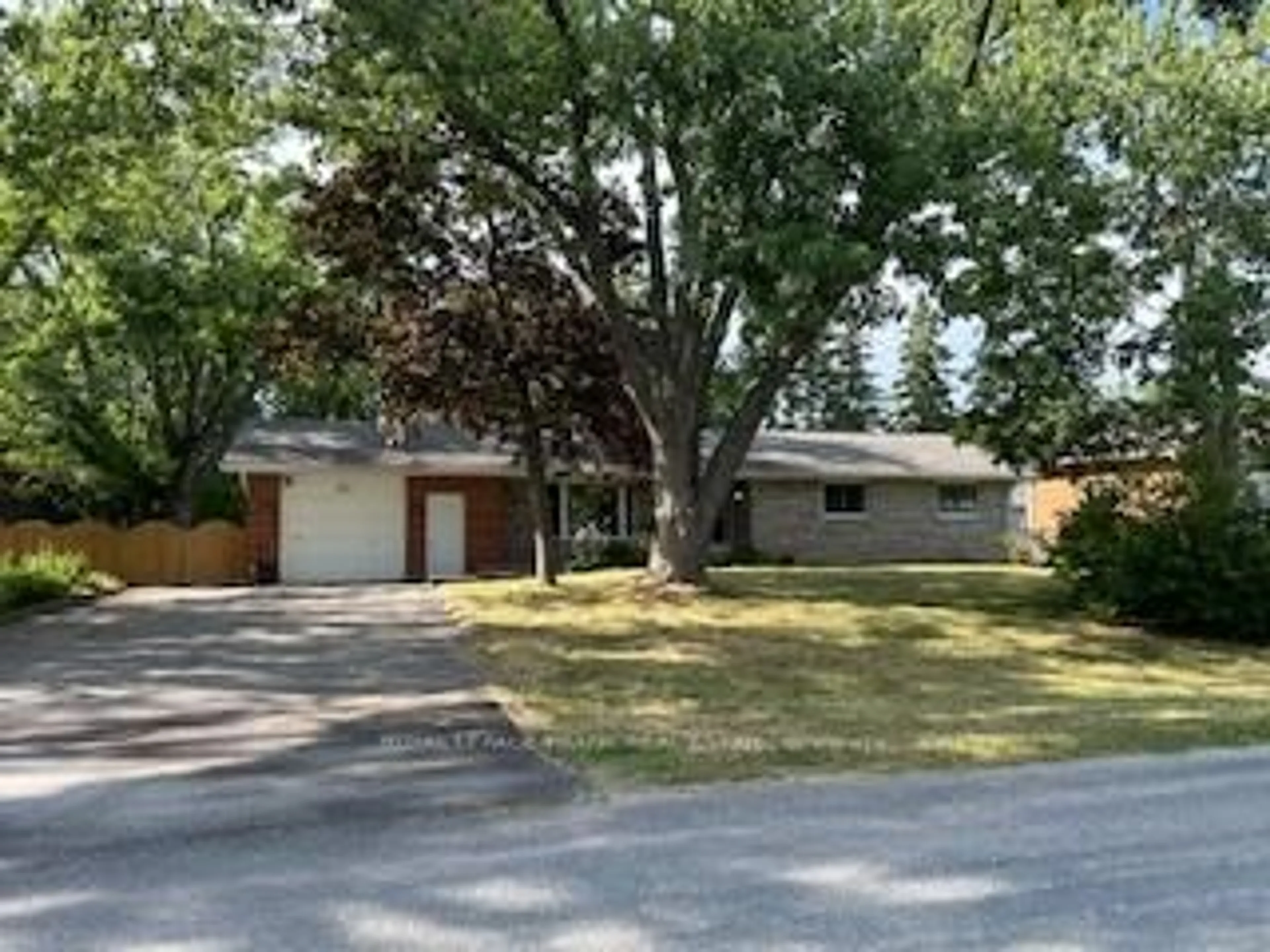 Unknown for 654 Mystic Cres, Selwyn Ontario K0L 1T0