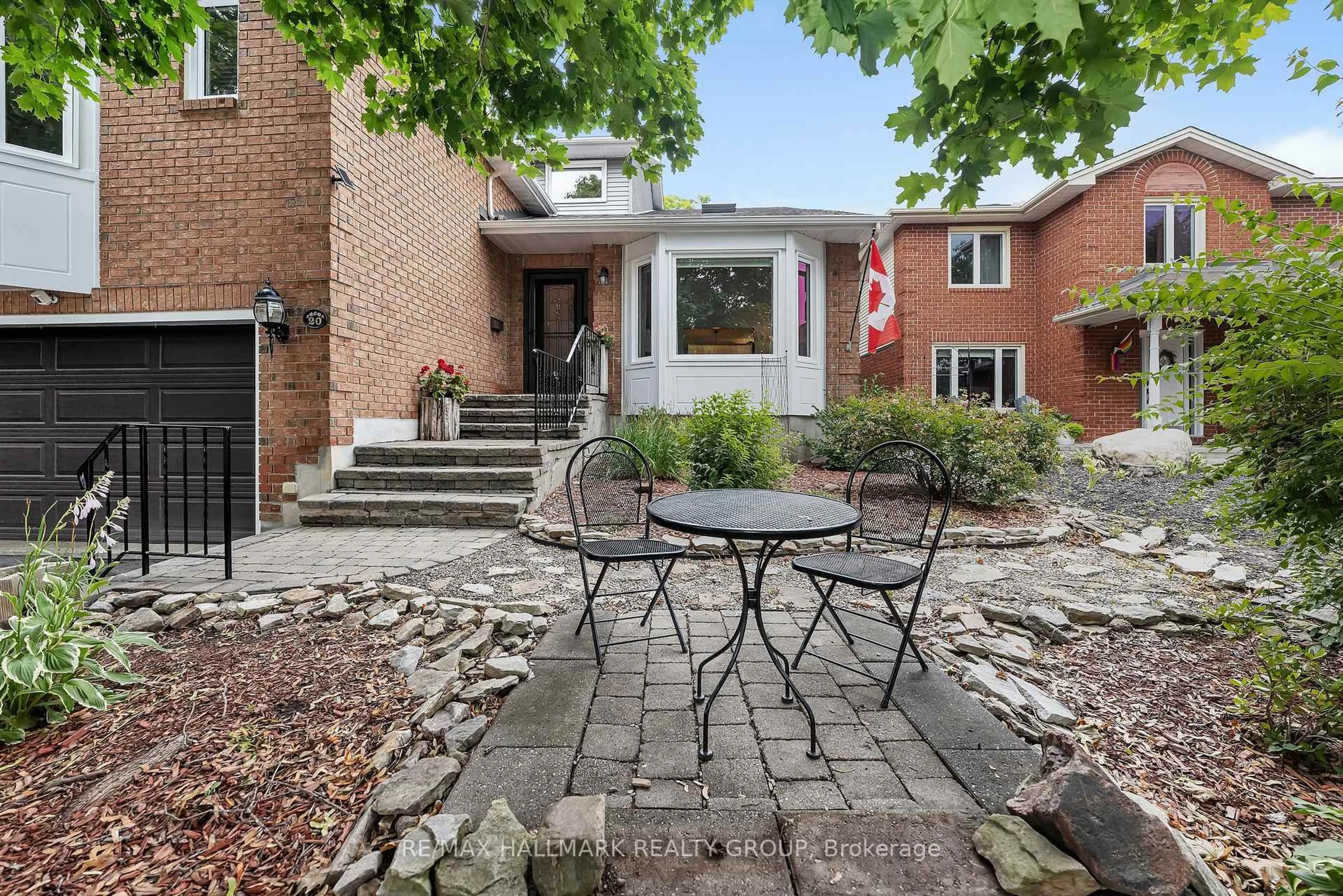 Patio, street for 20 Bluemeadow Way, Ottawa Ontario K2M 1L6