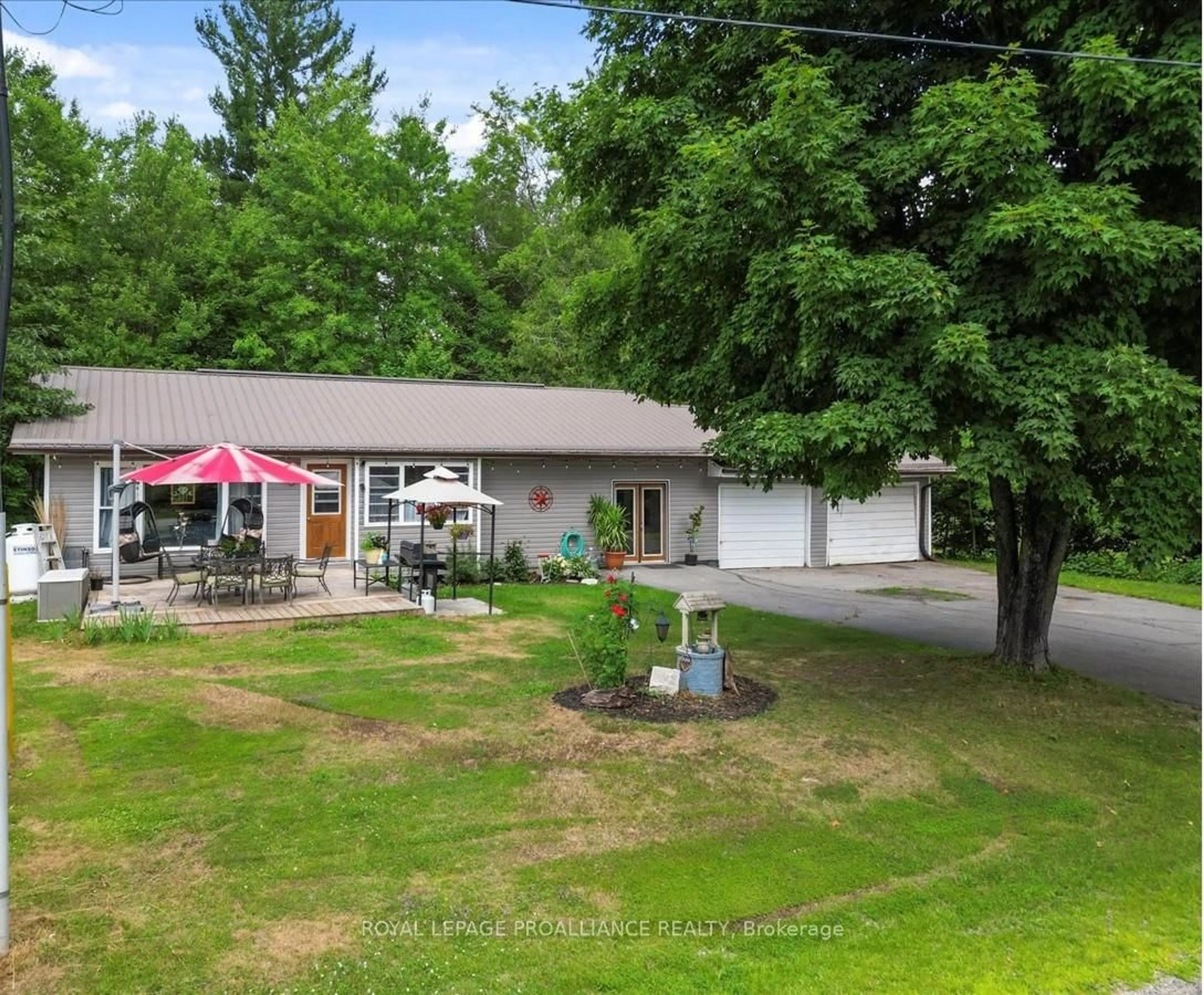 A pic from outside/outdoor area/front of a property/back of a property/a pic from drone, unknown for 1023 Jewel Rd, Cloyne Ontario K0H 1K0