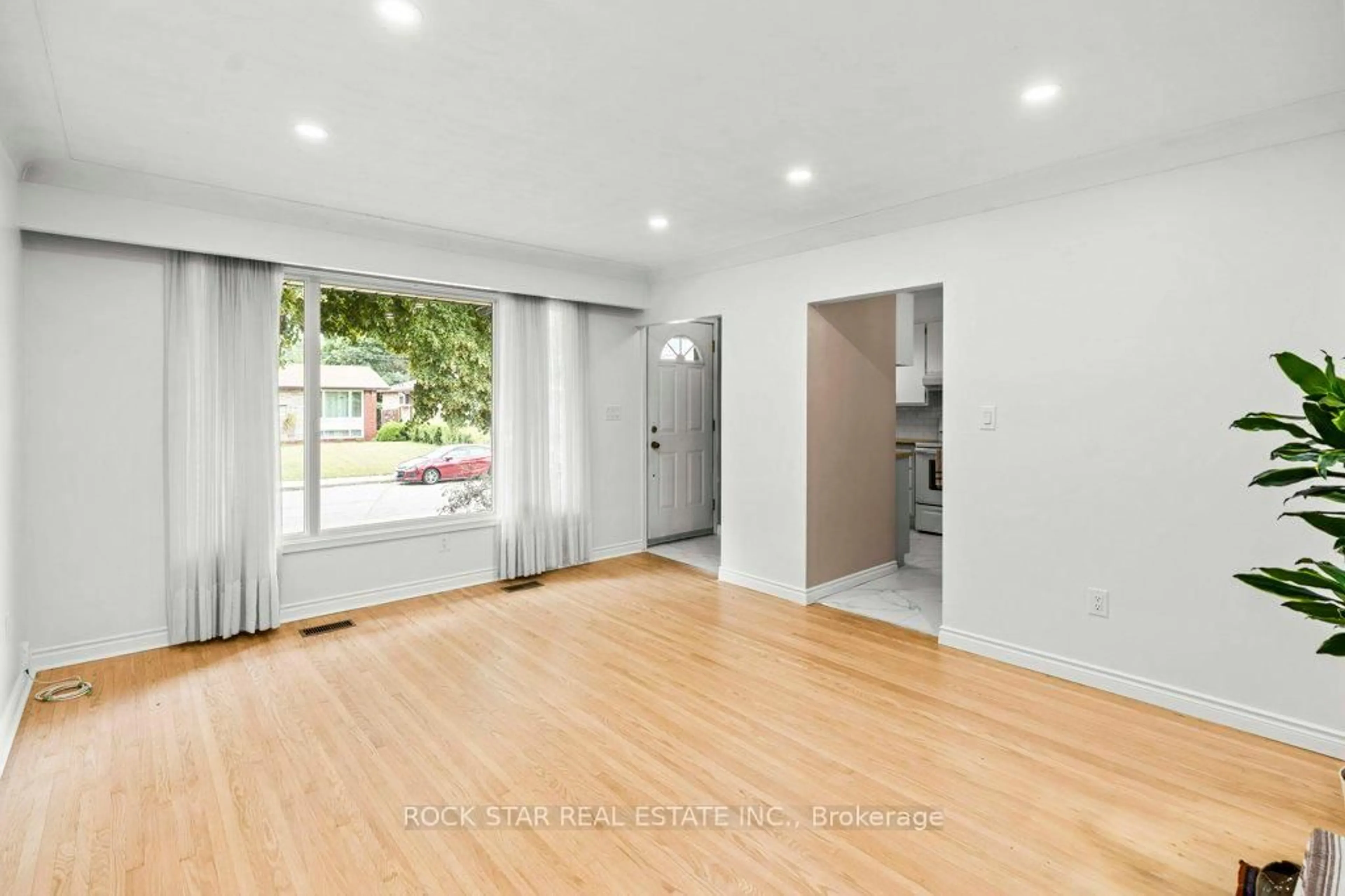 Unknown for 25 Greeningdon Dr, Hamilton Ontario L9A 3A8