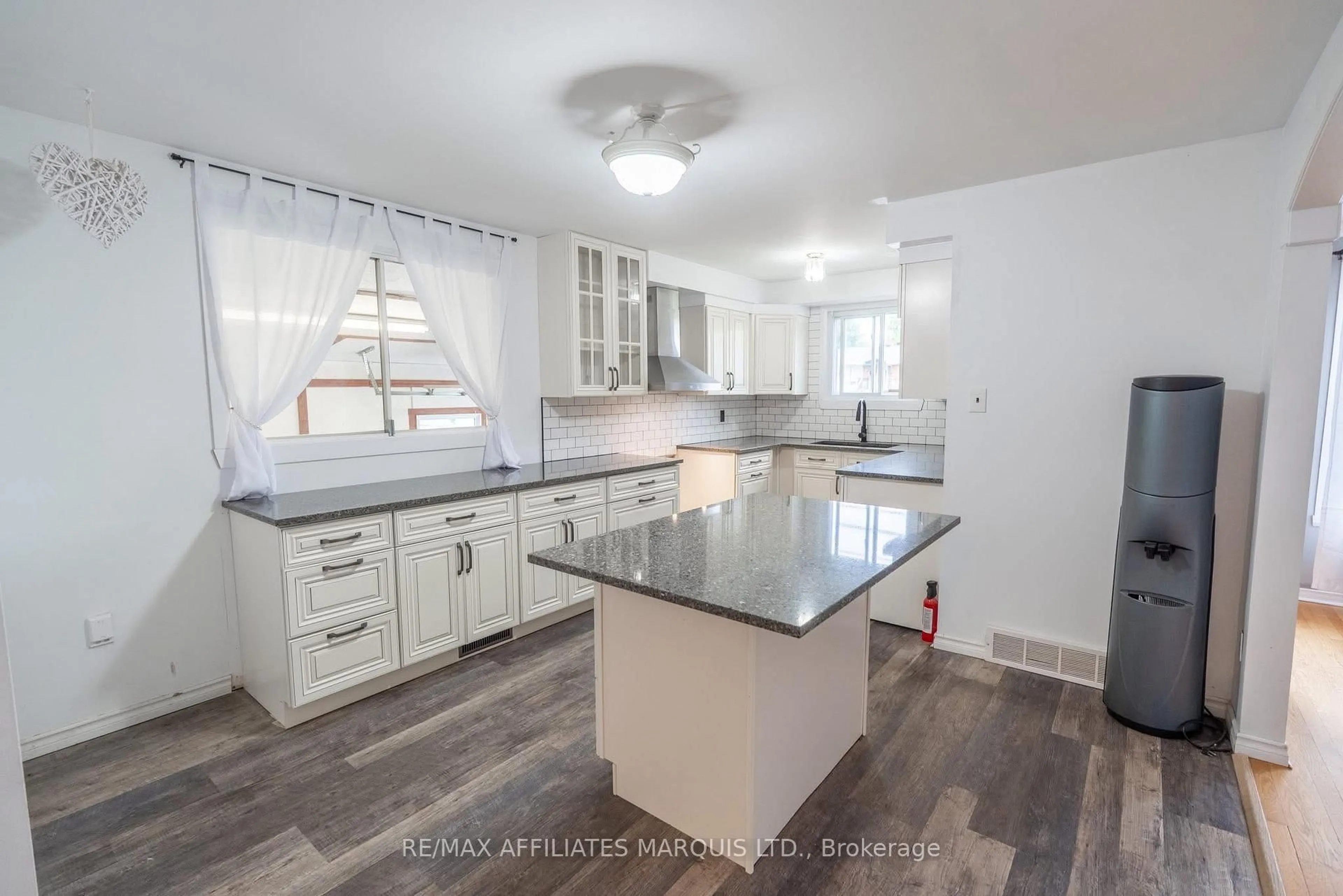 Open concept kitchen, unknown for 5697 Highway 138 Highway, South Stormont Ontario K6K 1S2