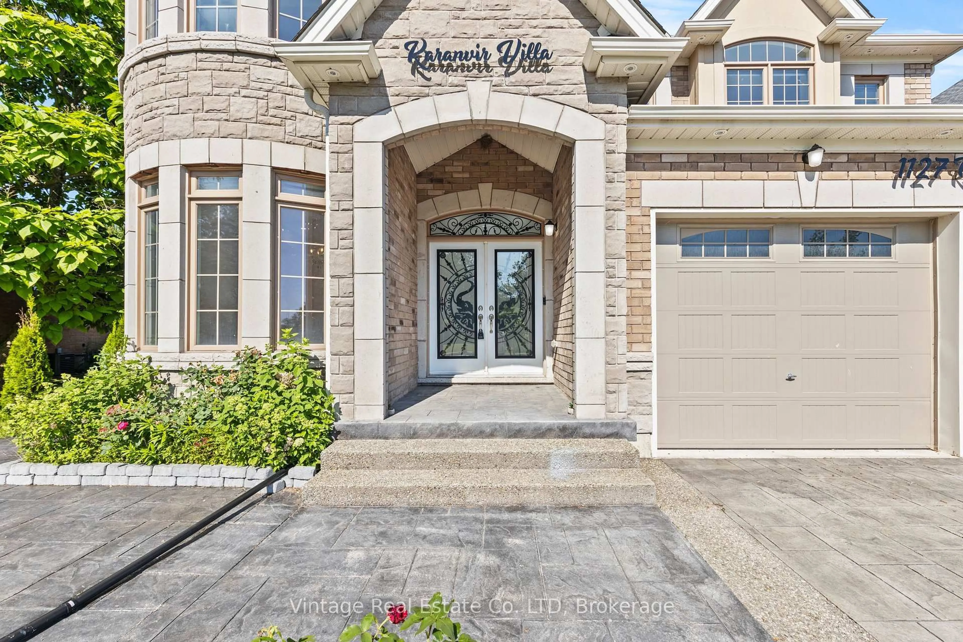 Home with brick exterior material, street for 1127 KENNEDY Dr, Fort Erie Ontario L2A 5P4
