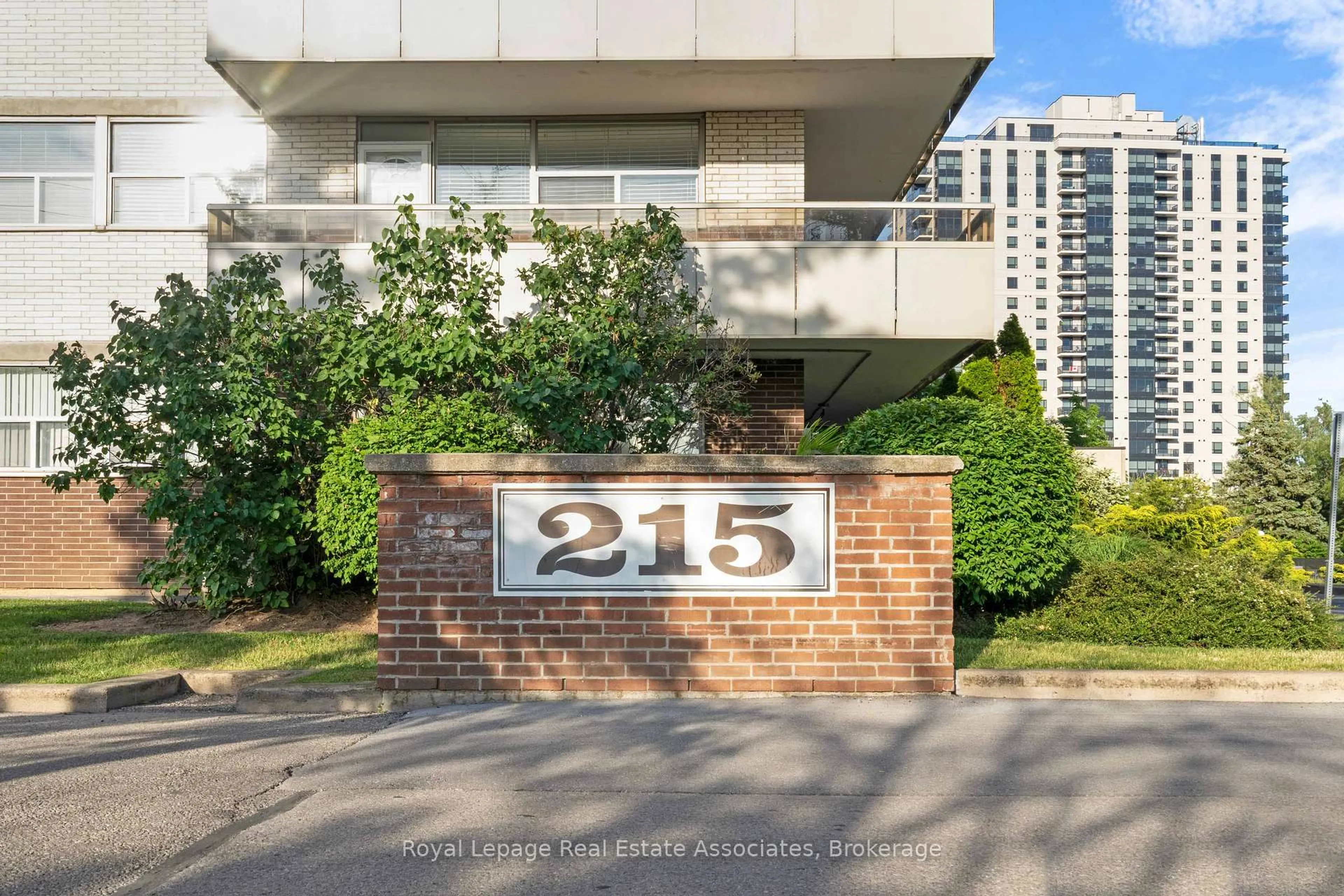 Unknown for 215 Glenridge Ave #1204, St. Catharines Ontario L2T 3J7
