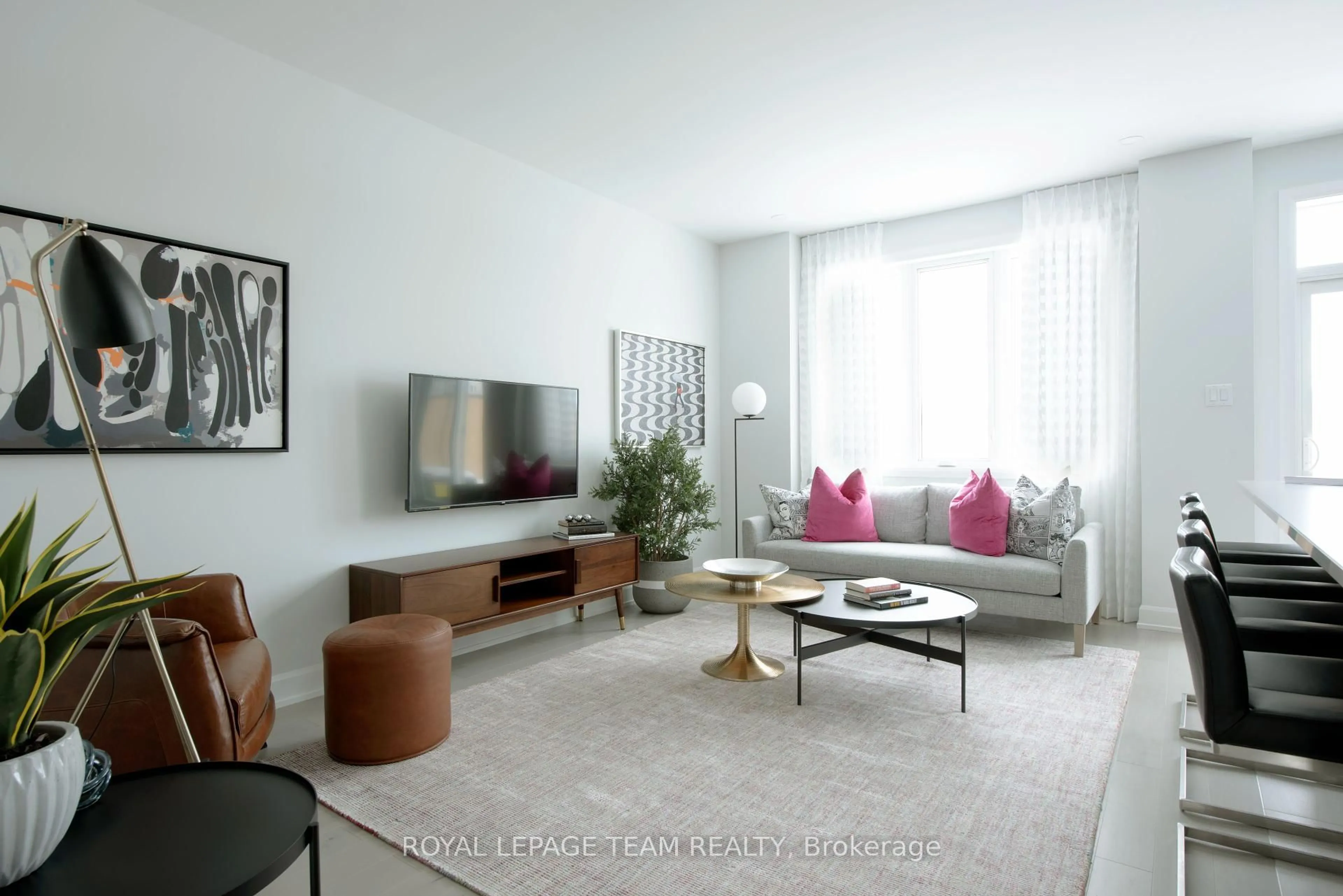 Living room with furniture, unknown for 2463 Waterlilly Way, Nepean Ontario K2J 6M3