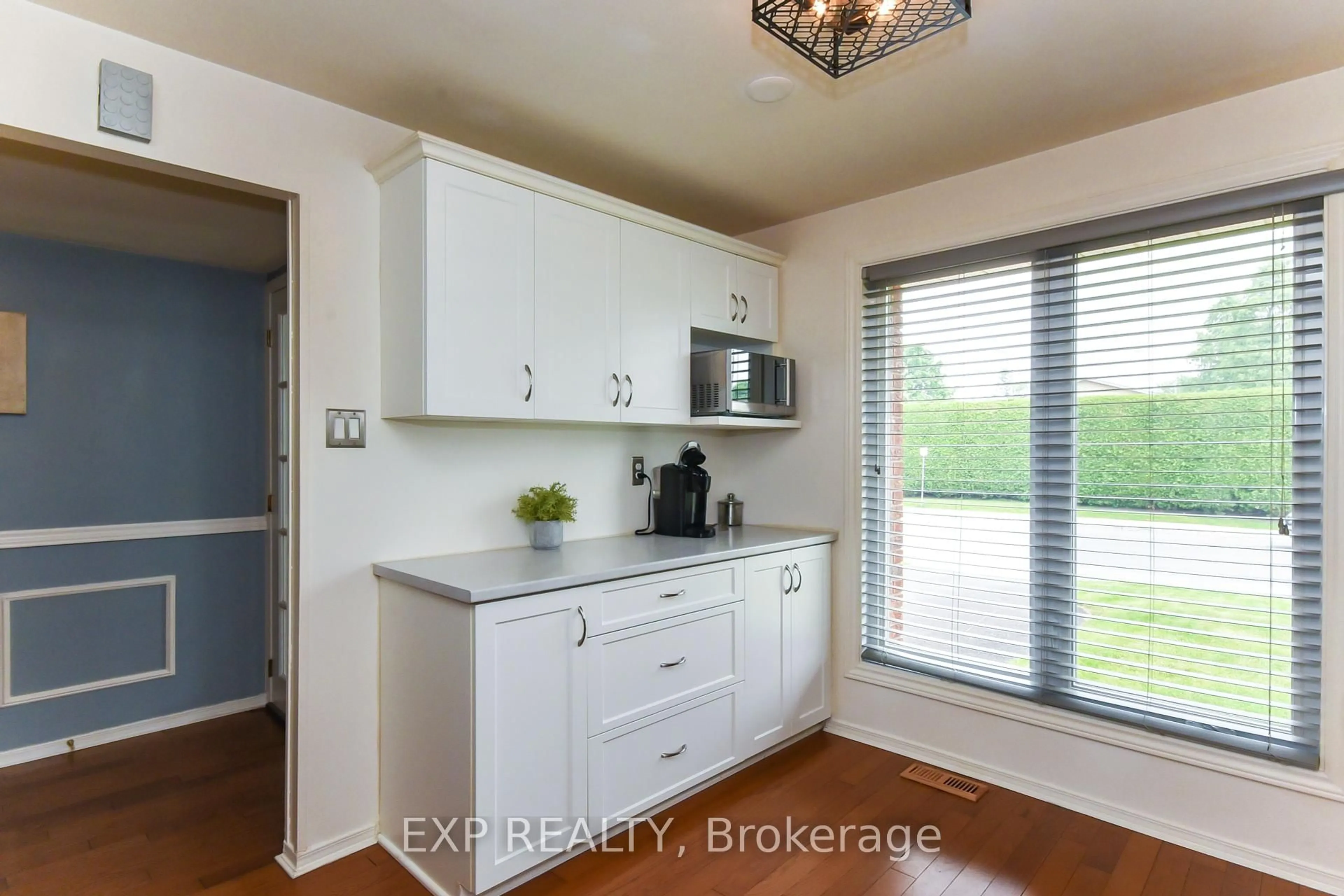 Unknown for 1576 St Georges St, Ottawa Ontario K1E 2M9