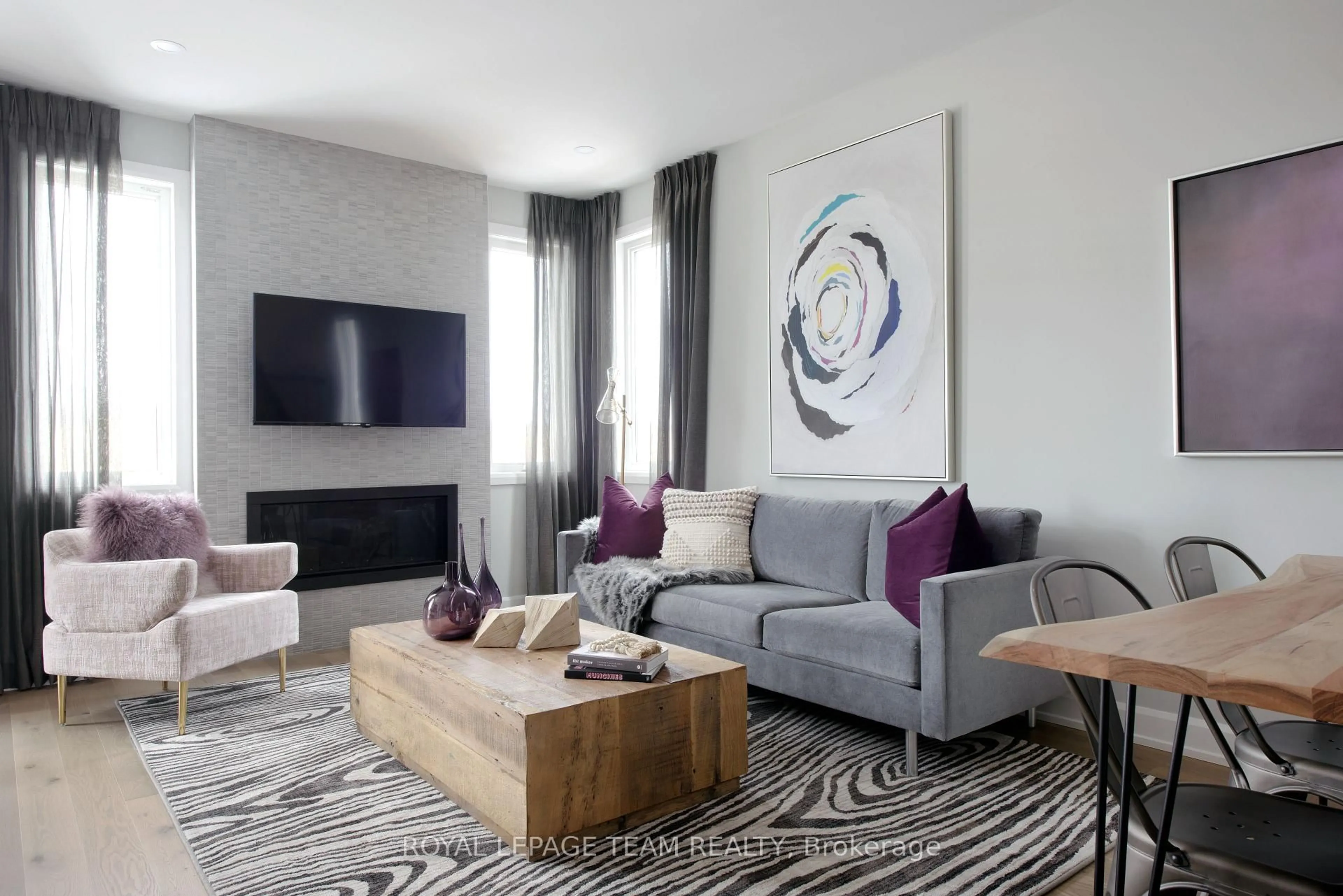 Living room with furniture, unknown for 2467 Waterlilly Way, Nepean Ontario K2J 6M3