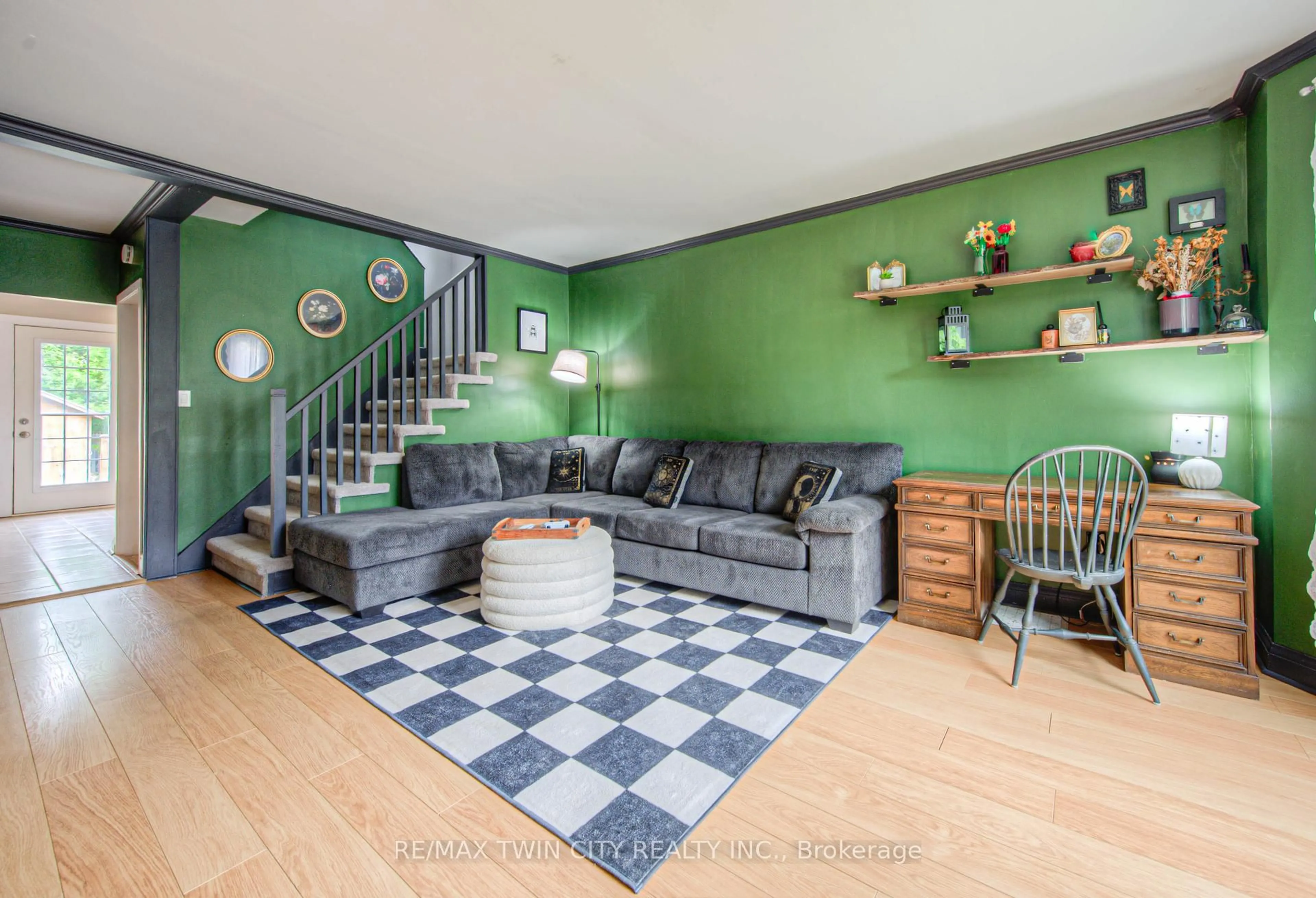 Living room with furniture, unknown for 60 Second Ave, Cambridge Ontario N1S 2C3