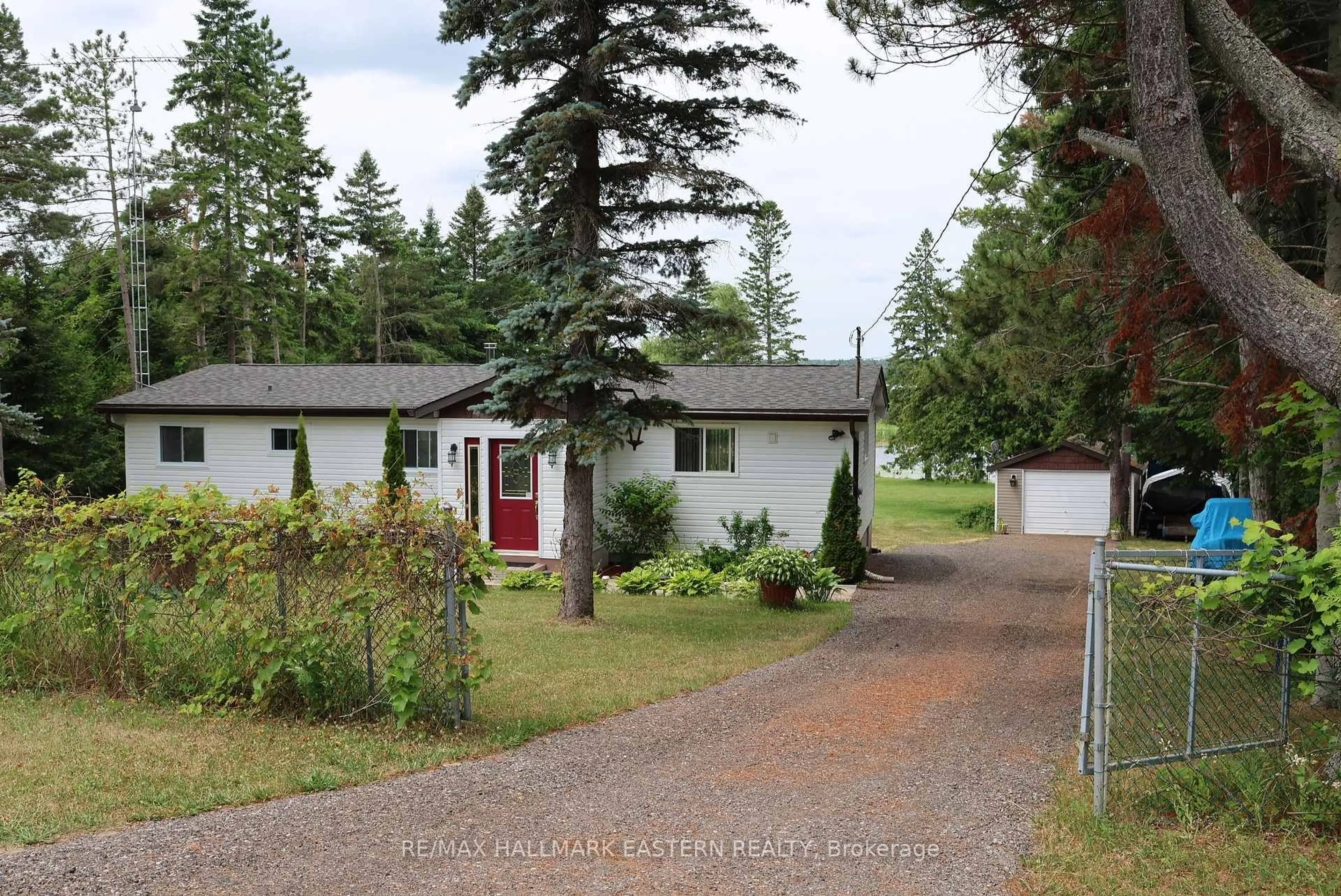 A pic from outside/outdoor area/front of a property/back of a property/a pic from drone, street for 47 Cedarview Dr, Kawartha Lakes Ontario K0L 2W0