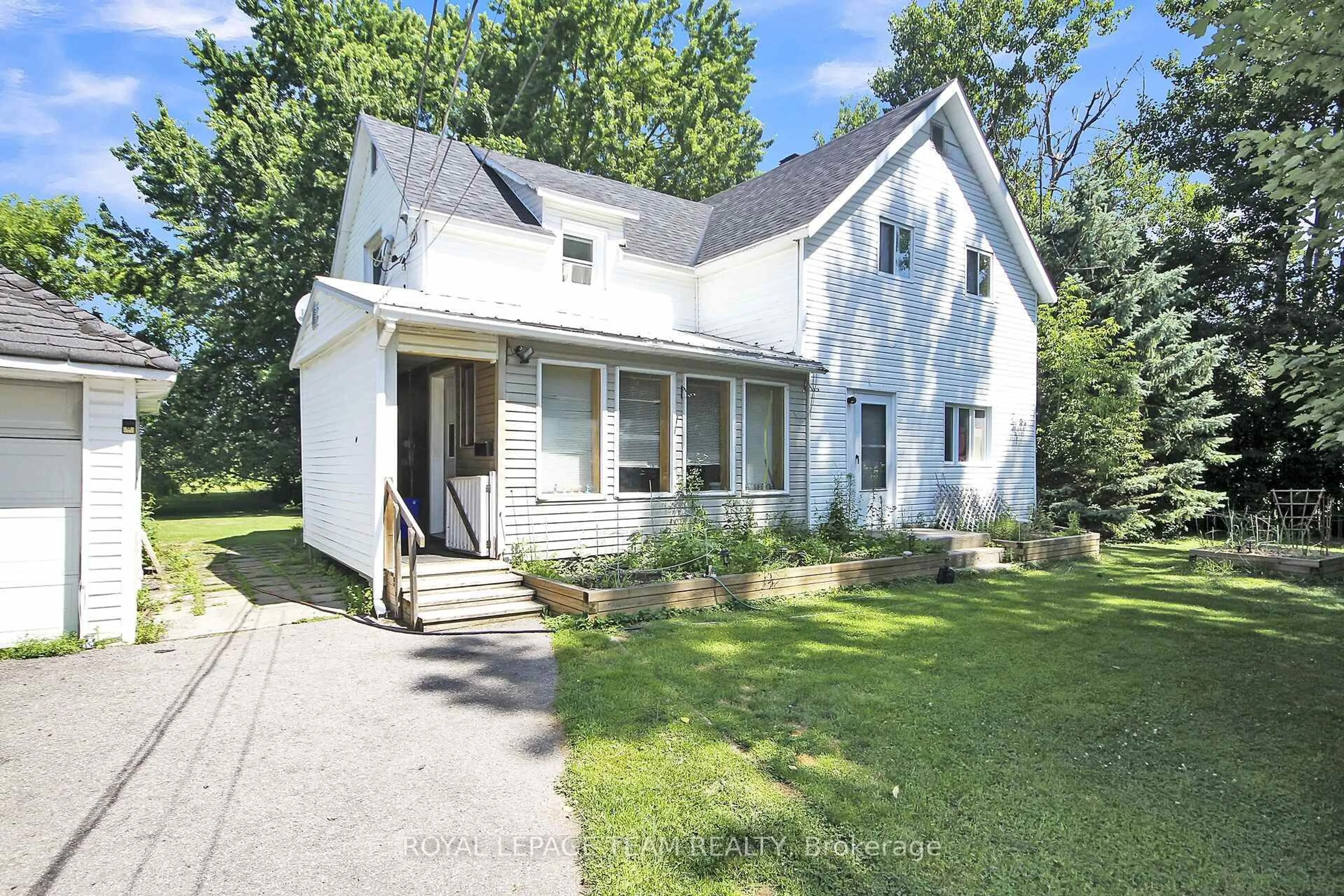 Unknown for 1429 Balmoral Dr, Ottawa Ontario K1V 1H2