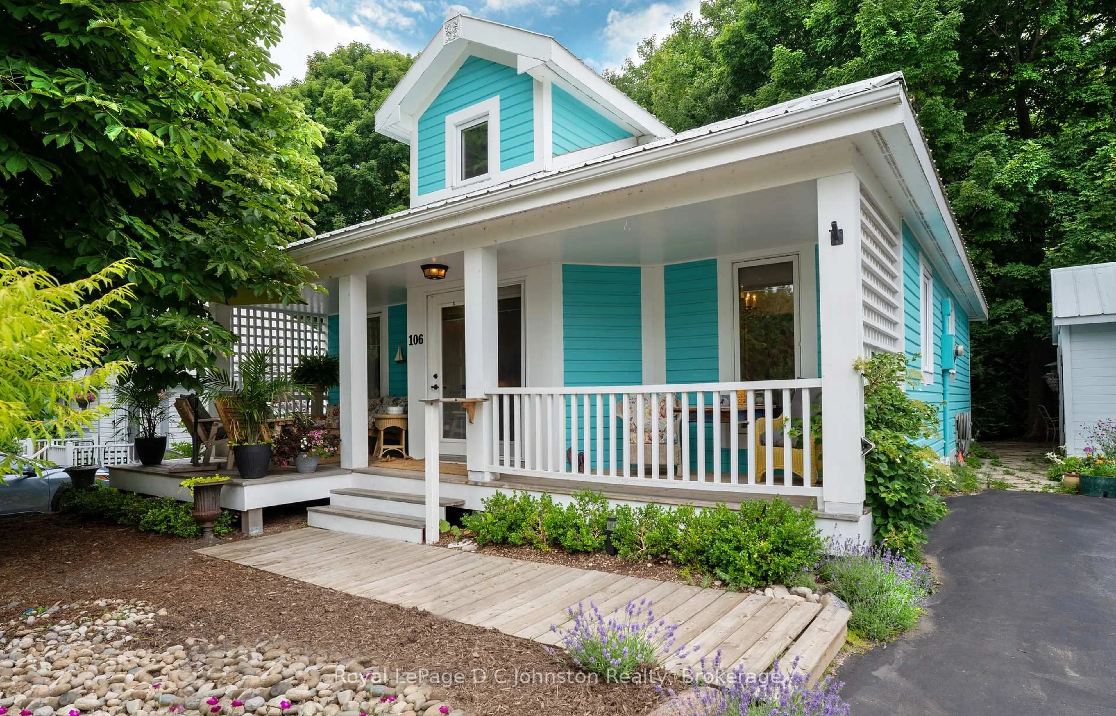 Home with vinyl exterior material, street for 383 MCNABB St #106, Saugeen Shores Ontario N0H 2L0