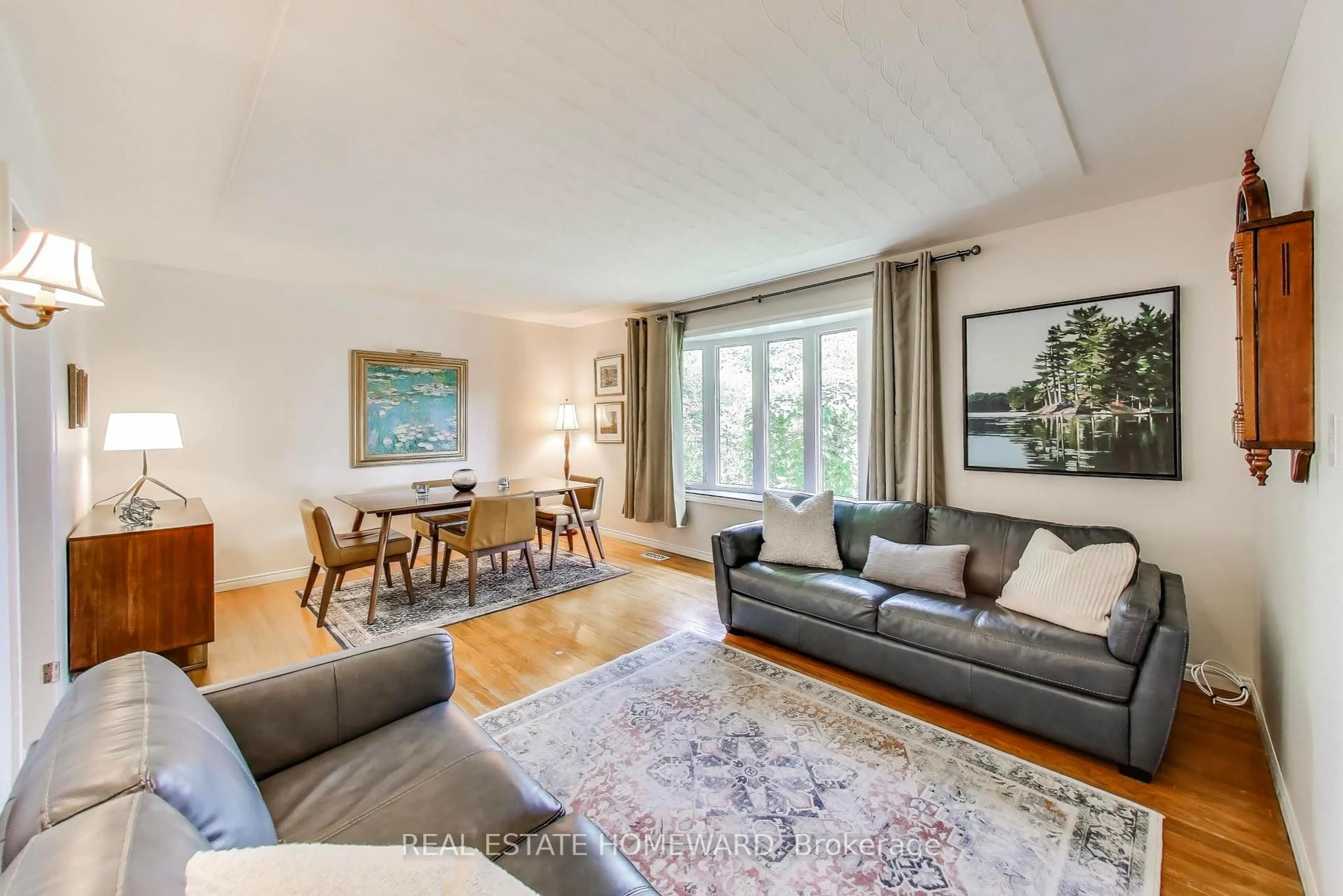 Living room with furniture, unknown for 12 Cecilia Crt, Hamilton Ontario L8T 2E9