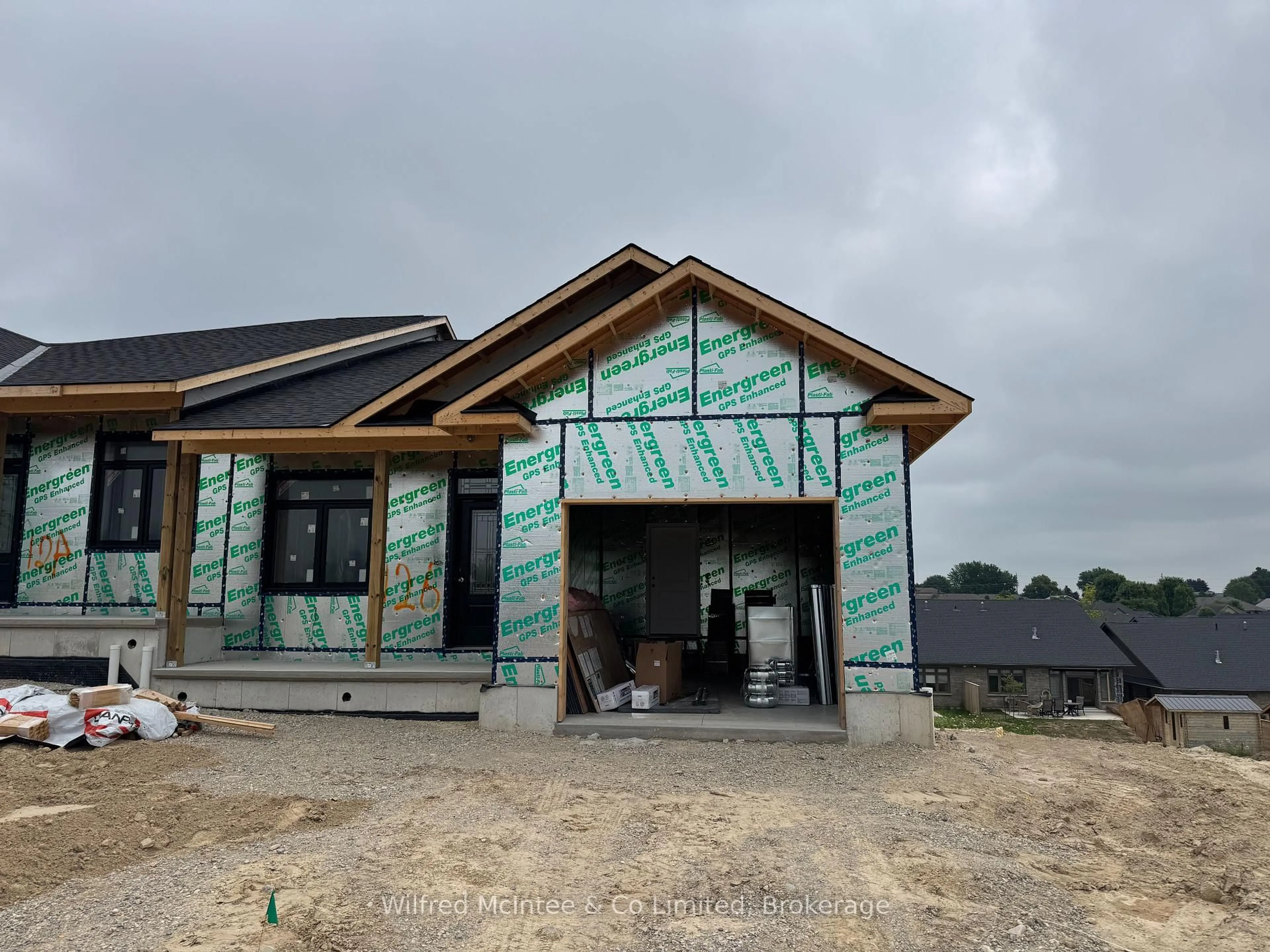 Home with vinyl exterior material, building for 126 Devinwood Ave, Brockton Ontario N0G 2V0