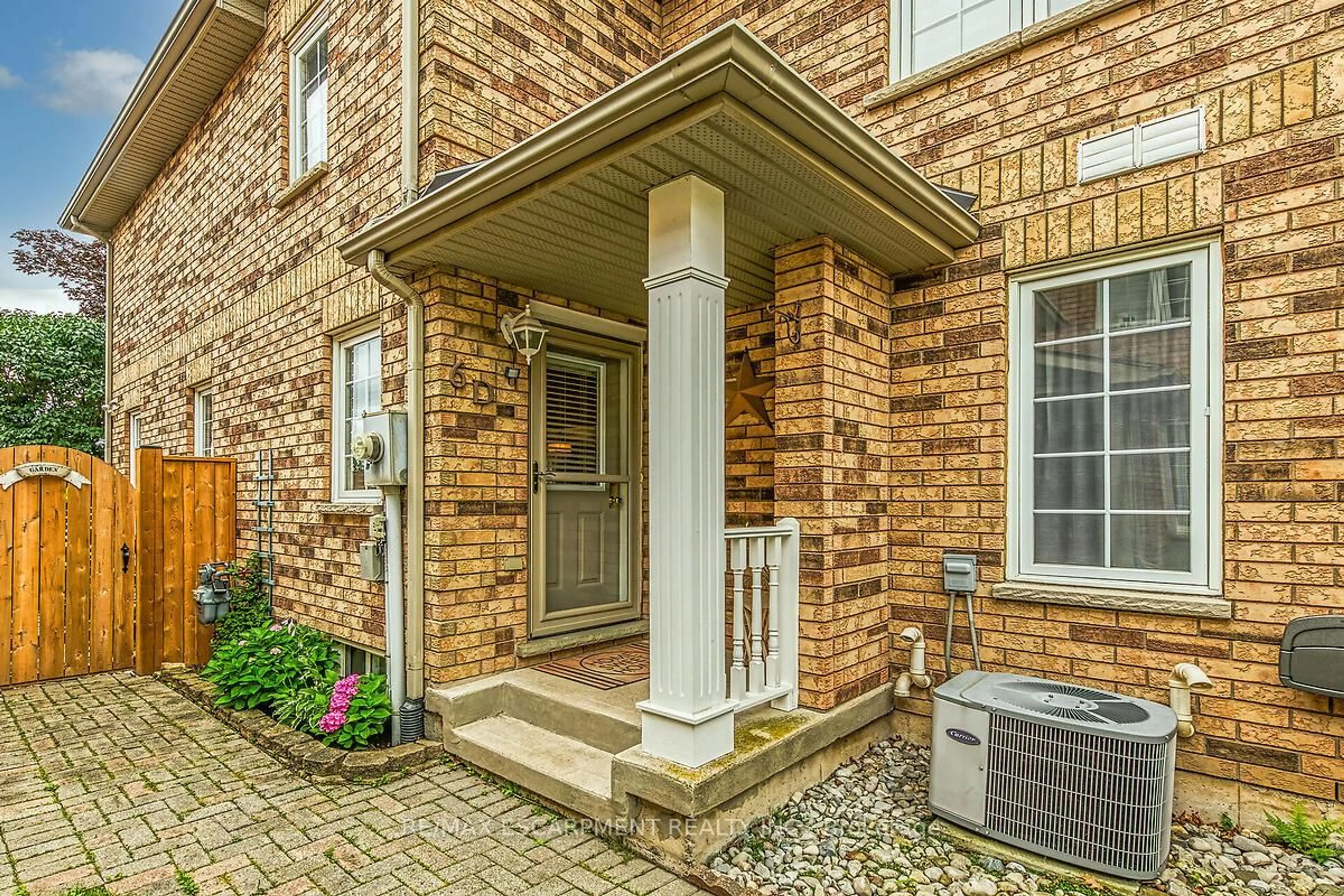 Unknown for 6D Brown Dr, St. Catharines Ontario L2S 3Z8