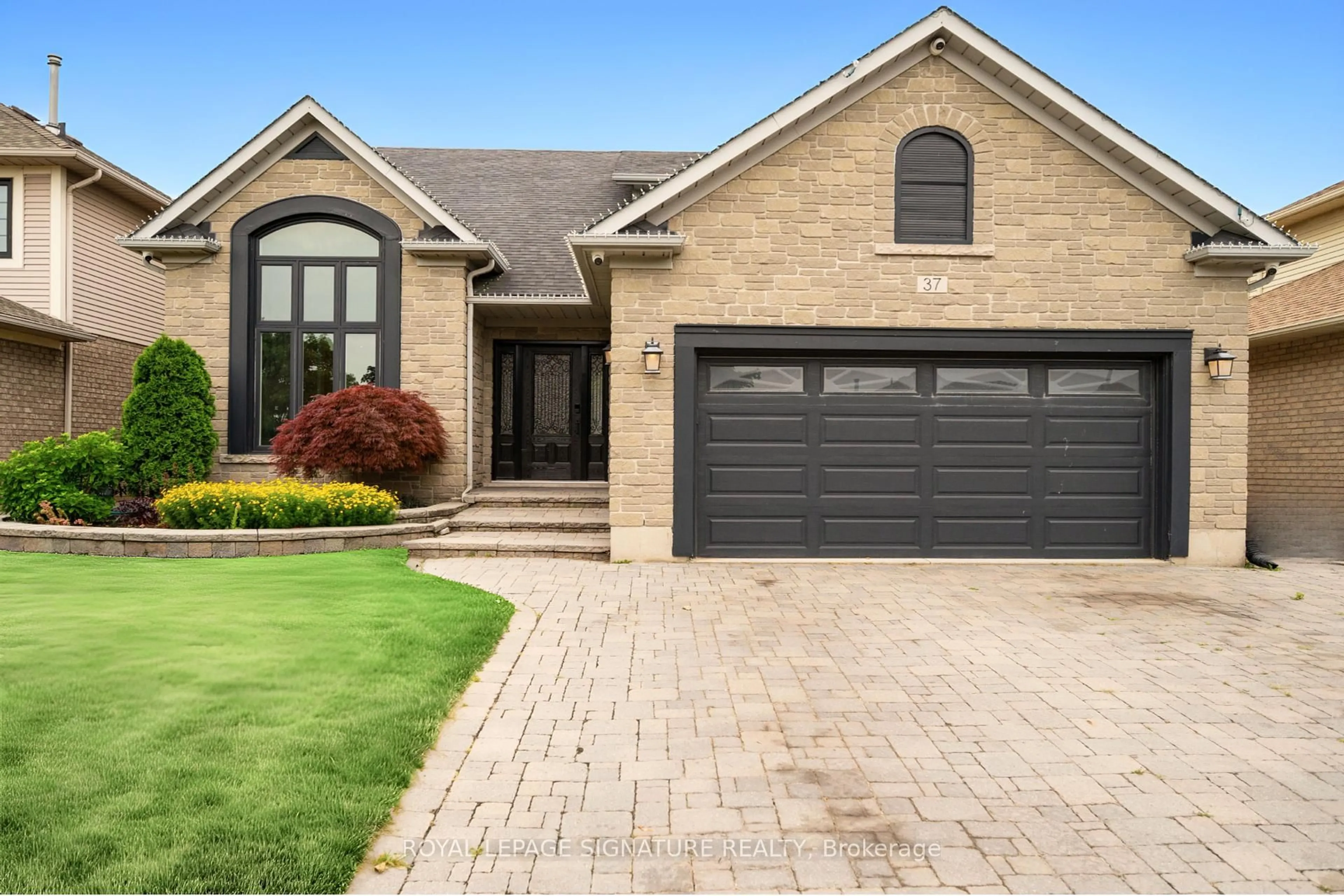 Home with brick exterior material, street for 37 Riviera Rdge, Hamilton Ontario L8E 5E6