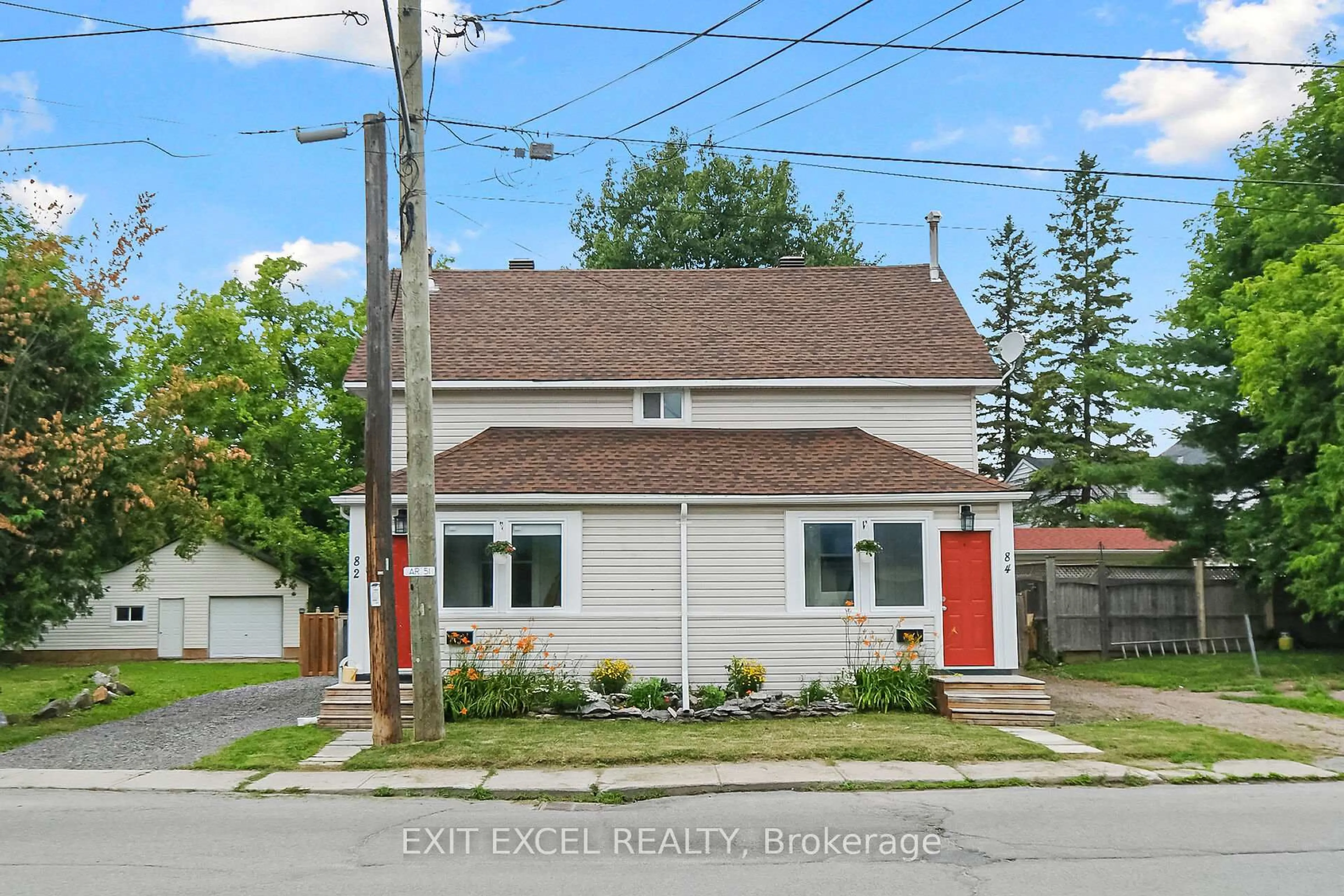 Unknown for 82 McLachlin St, Arnprior Ontario K7S 2Y3
