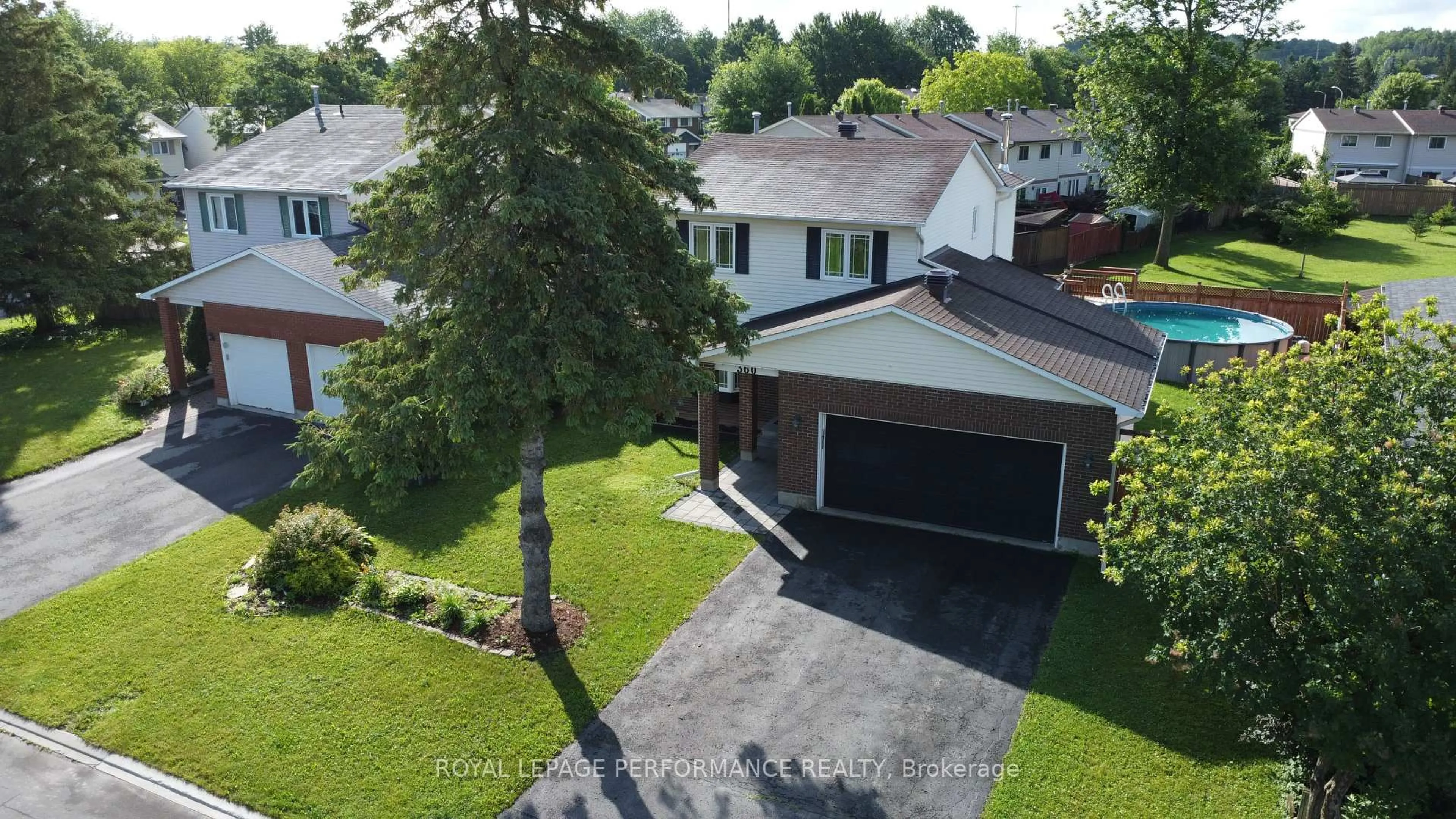 A pic from outside/outdoor area/front of a property/back of a property/a pic from drone, street for 360 Burnt Ember Way, Orleans Ontario K1E 2B7