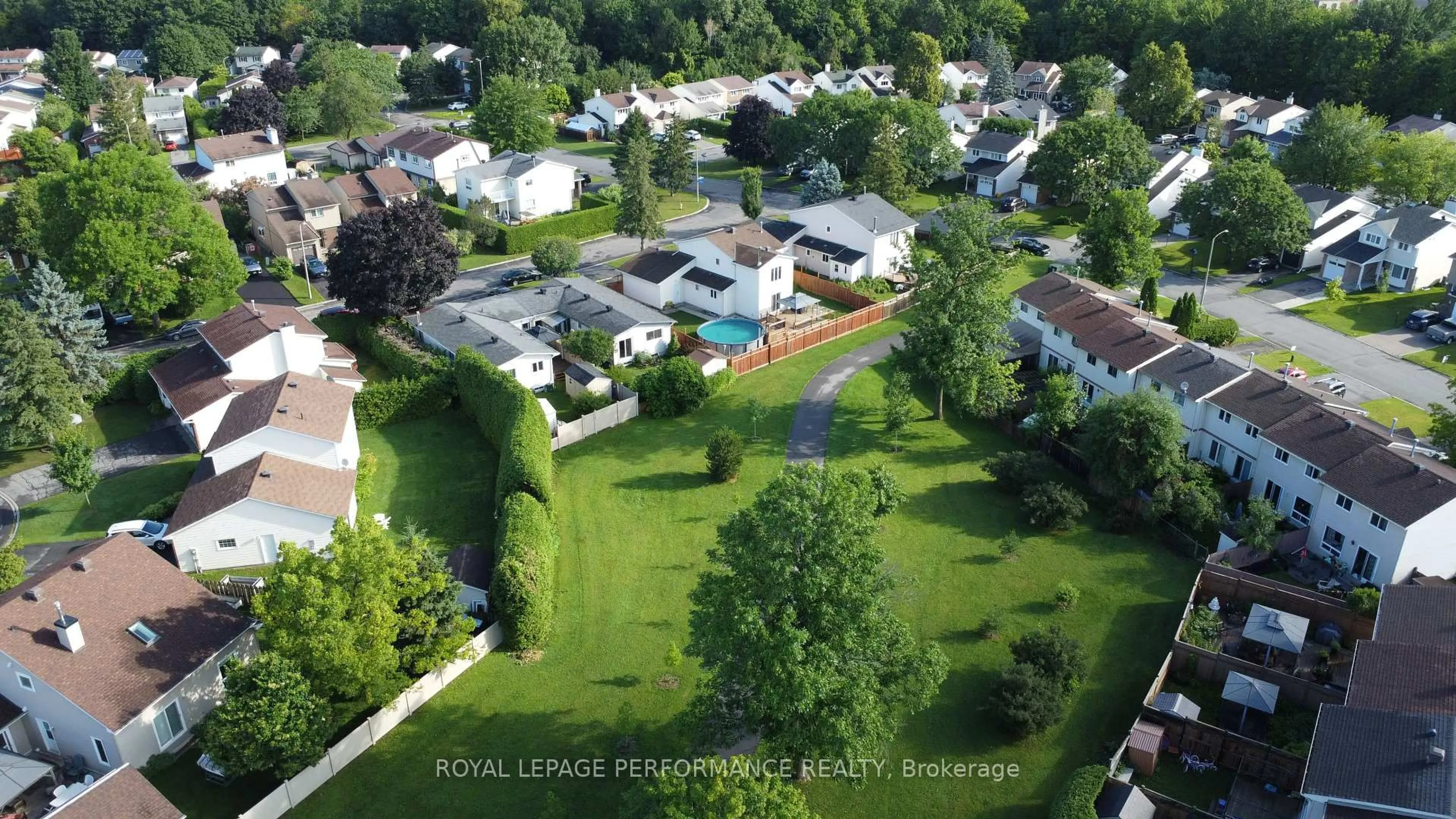 A pic from outside/outdoor area/front of a property/back of a property/a pic from drone, unknown for 360 Burnt Ember Way, Orleans Ontario K1E 2B7
