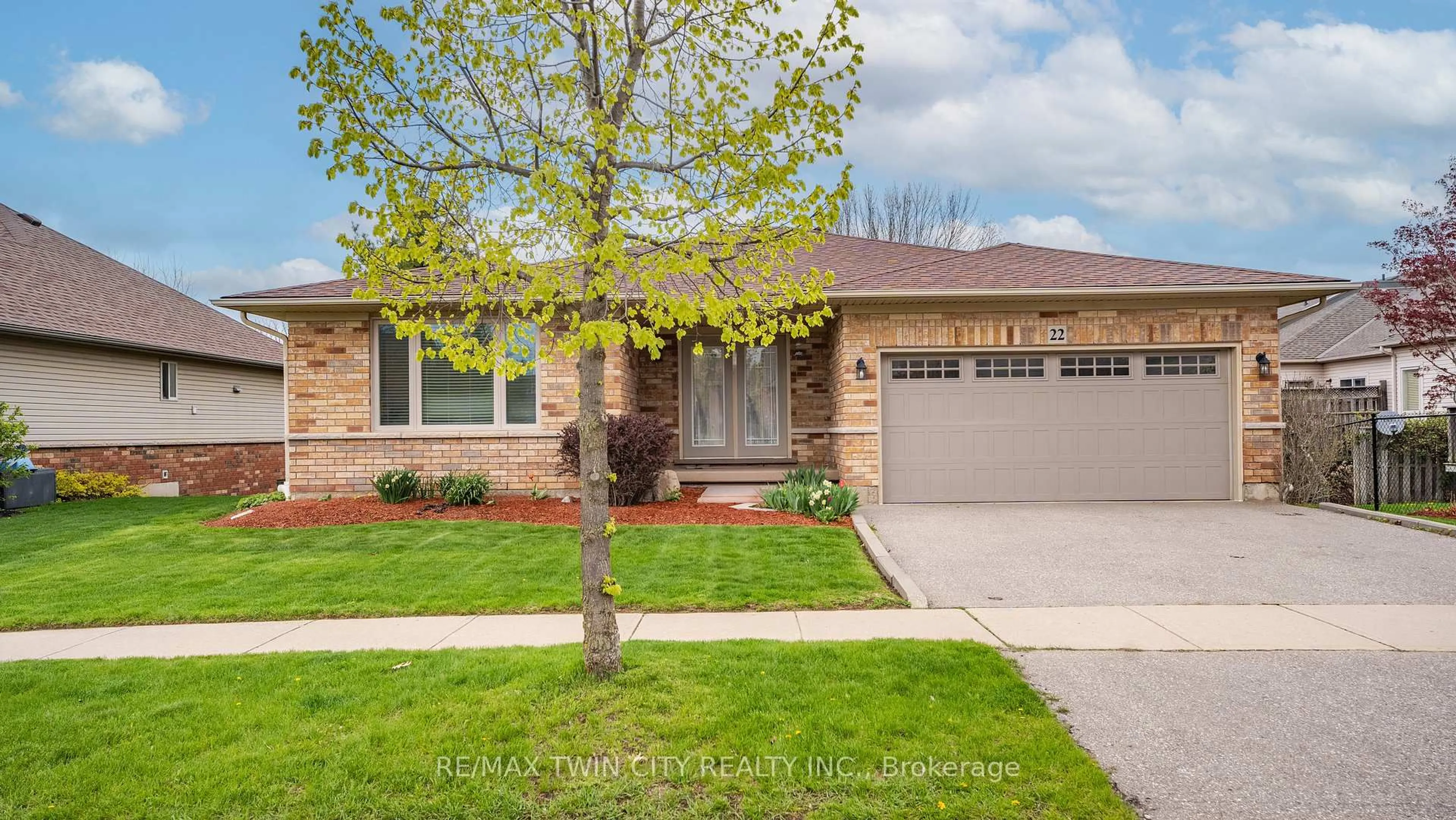 Home with brick exterior material, street for 22 Cobblestone Dr, Brant Ontario N3L 4G1