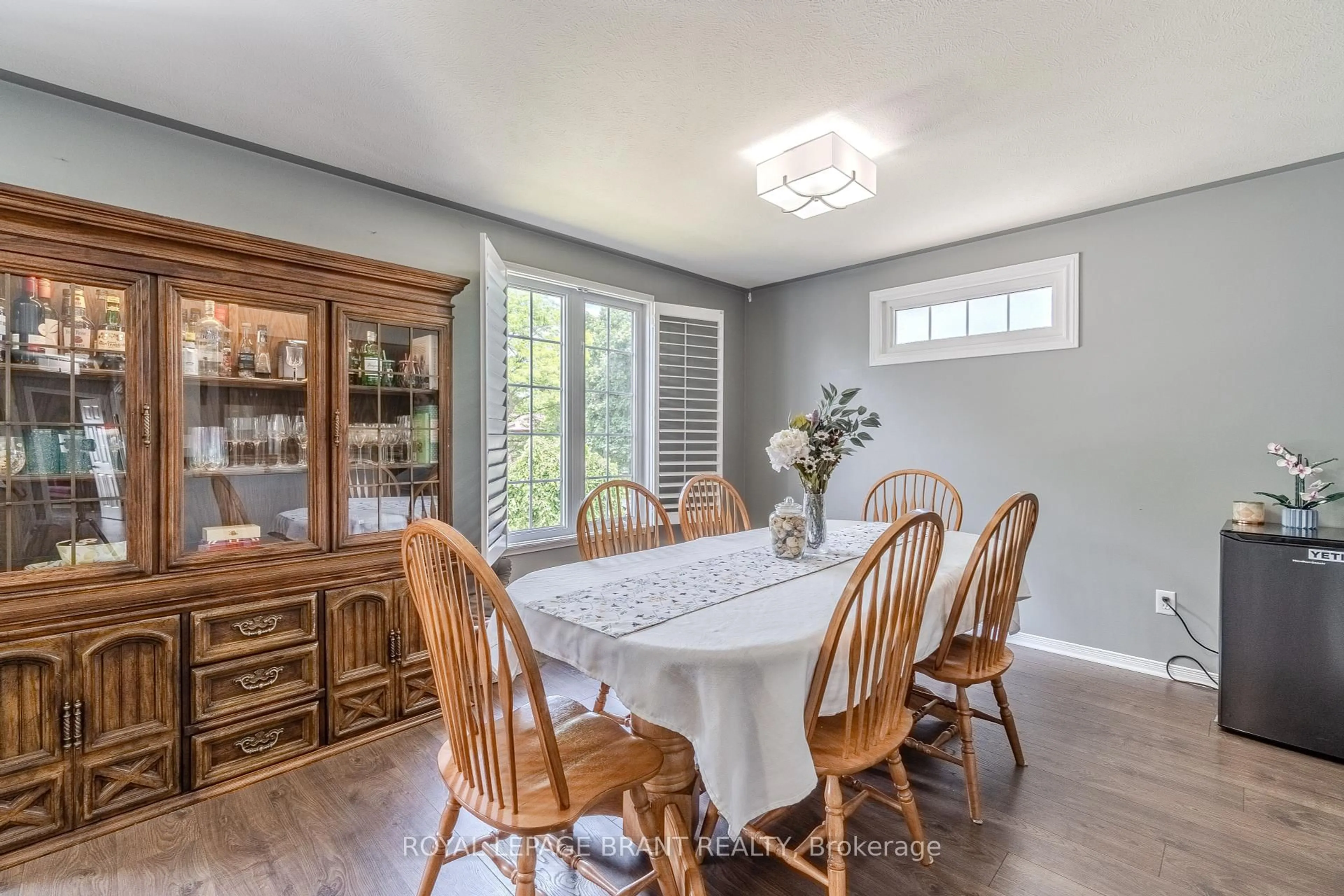 Dining room, wood/laminate floor for 31 Sulky Rd, Brantford Ontario N3P 1K1