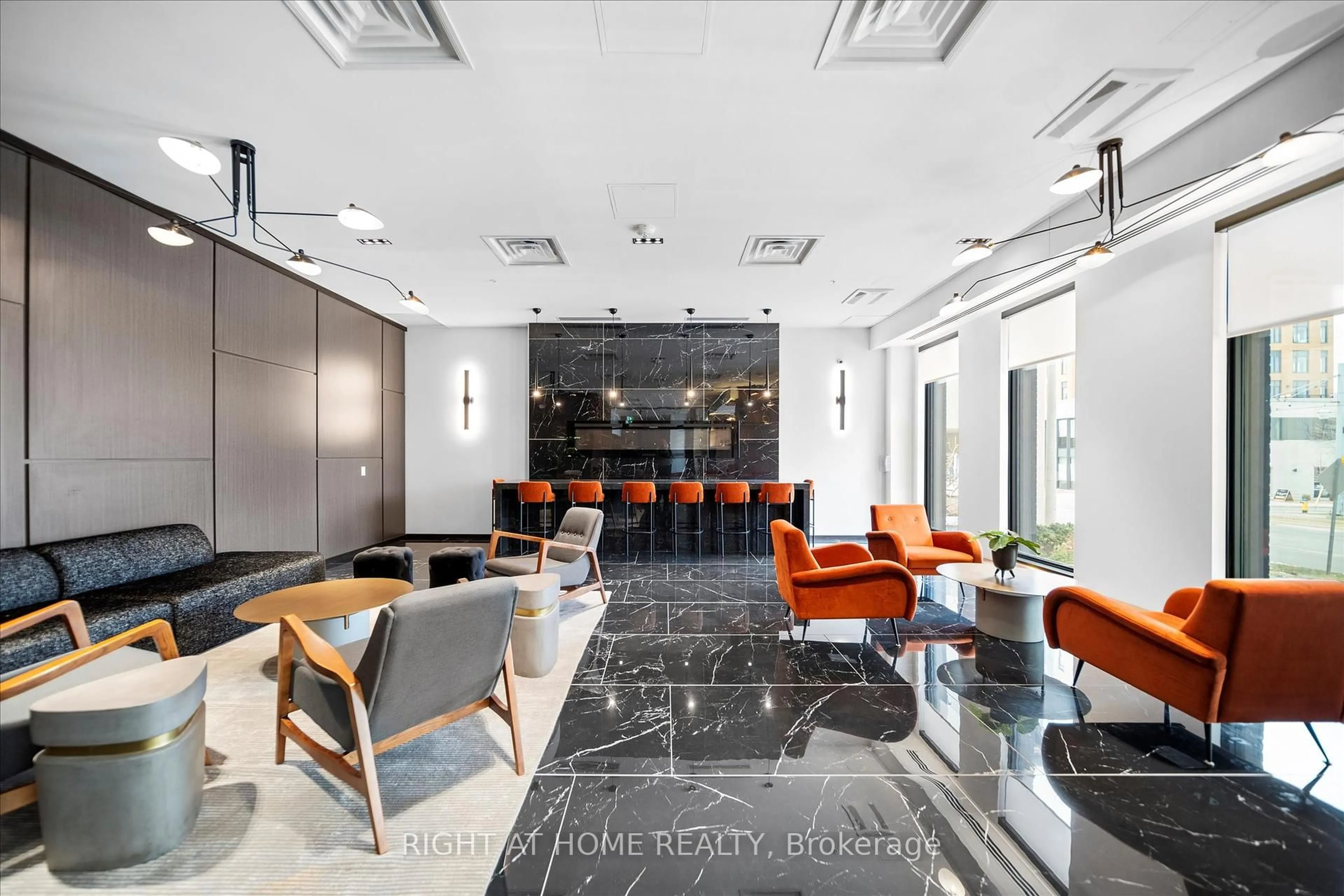 Lobby for 181 King St #806, Waterloo Ontario N2J 0E7