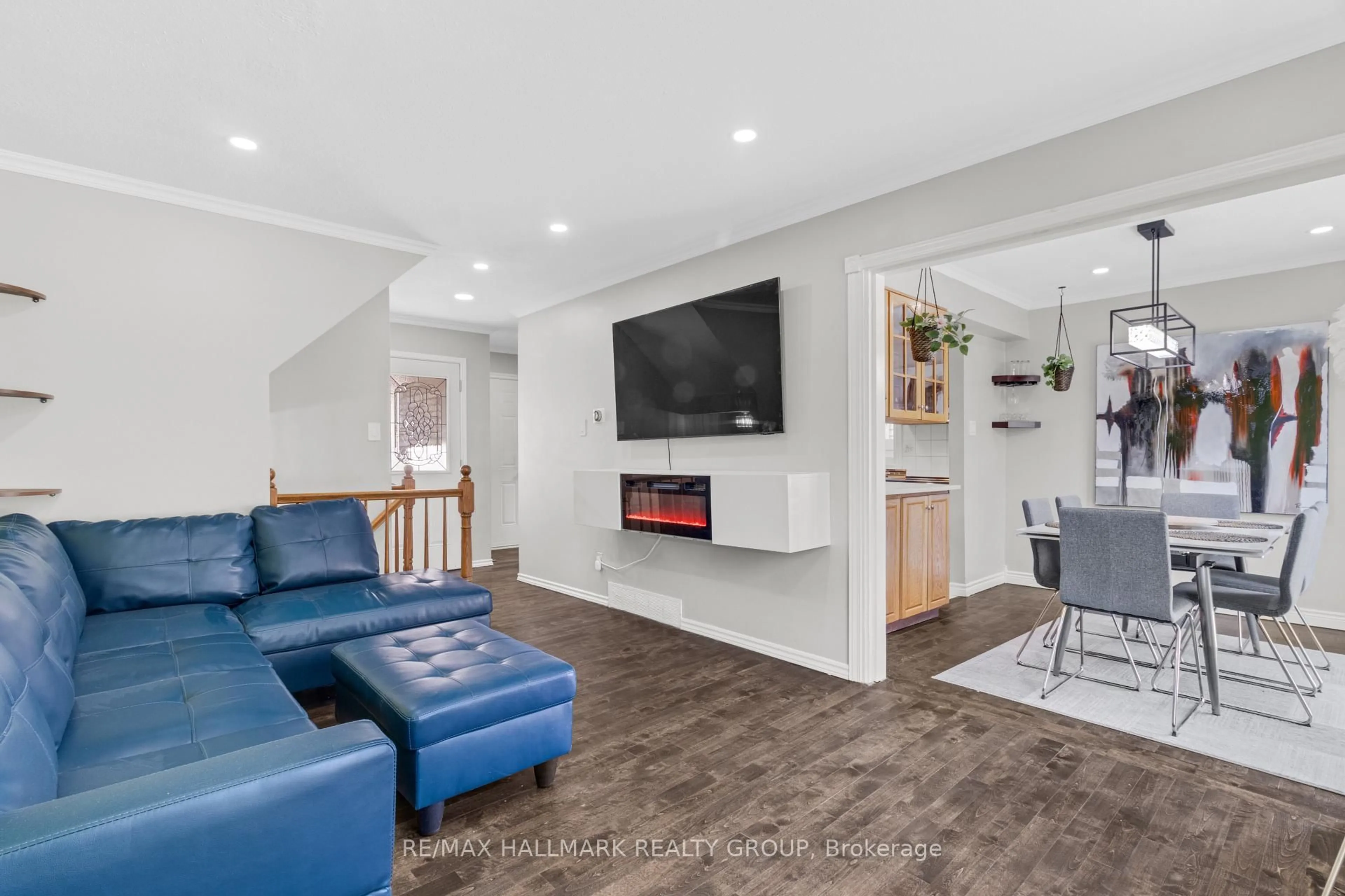 Living room with furniture, unknown for 32 Brando Cres, Ottawa Ontario K1T 2E3