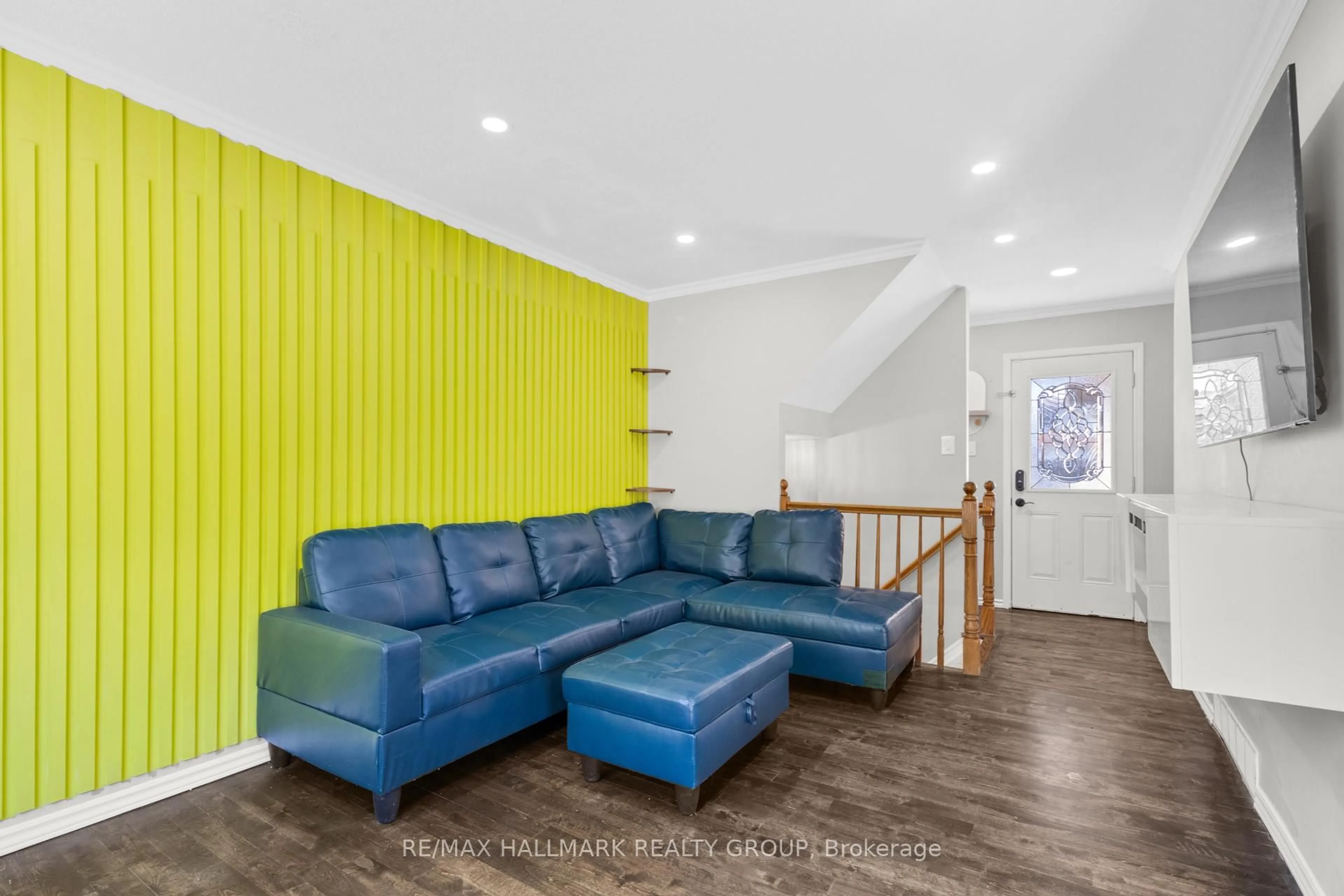 Living room with furniture, unknown for 32 Brando Cres, Ottawa Ontario K1T 2E3