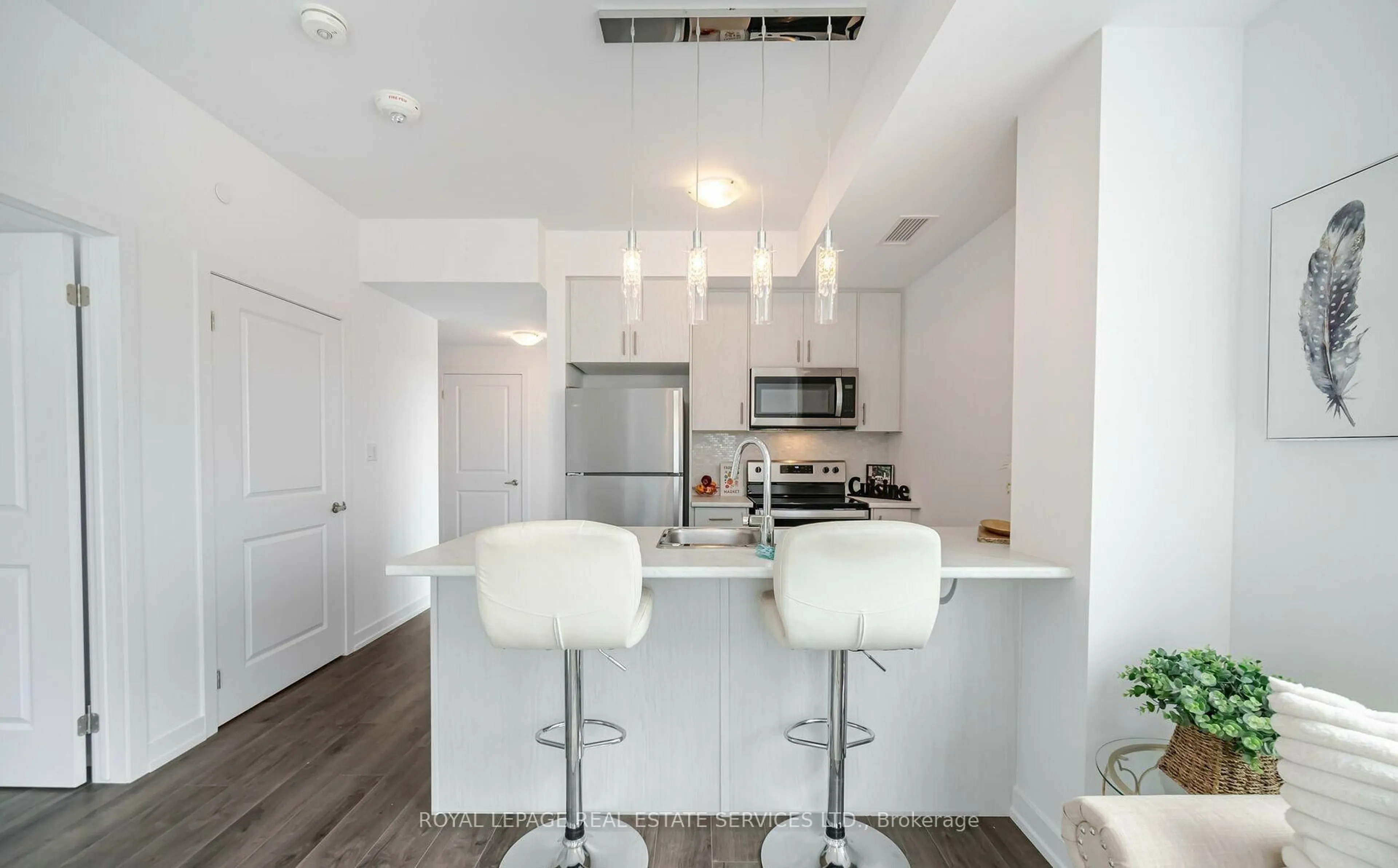 Open concept kitchen, unknown for 470 Dundas St #613, Hamilton Ontario L8B 2A6