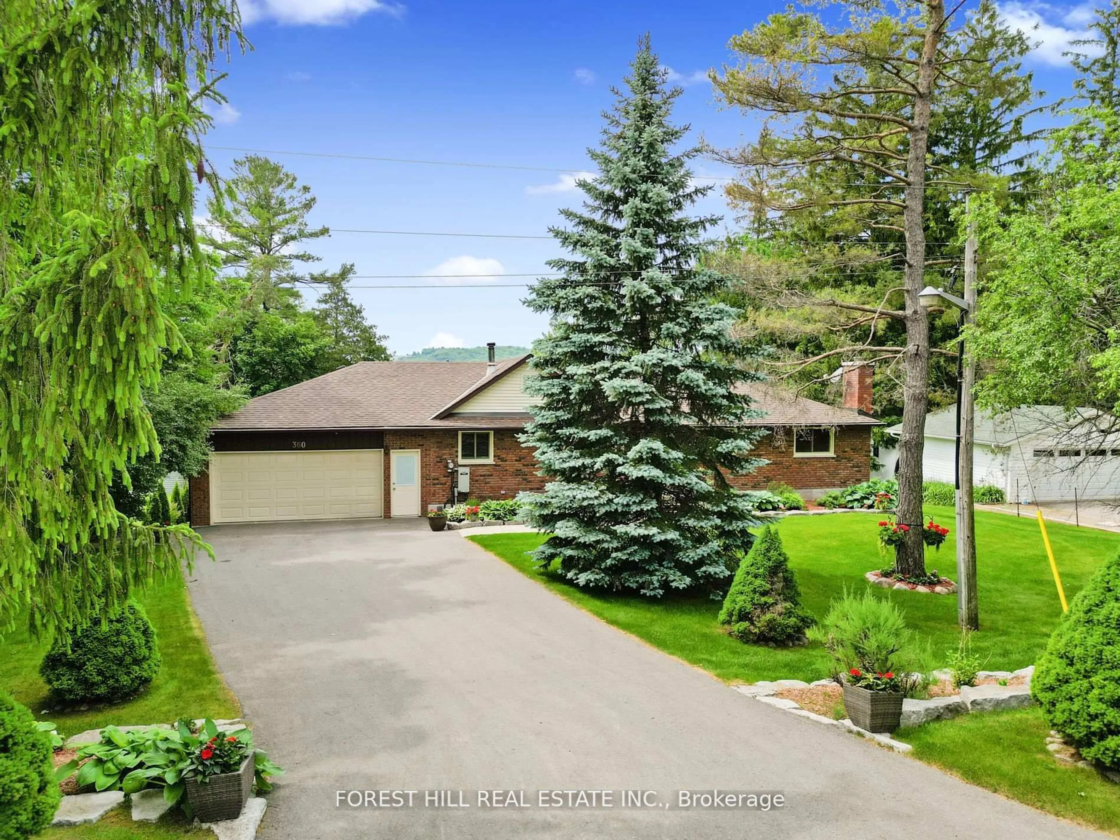 A pic from outside/outdoor area/front of a property/back of a property/a pic from drone, street for 360 Fife Ave, Selwyn Ontario K9J 0C6