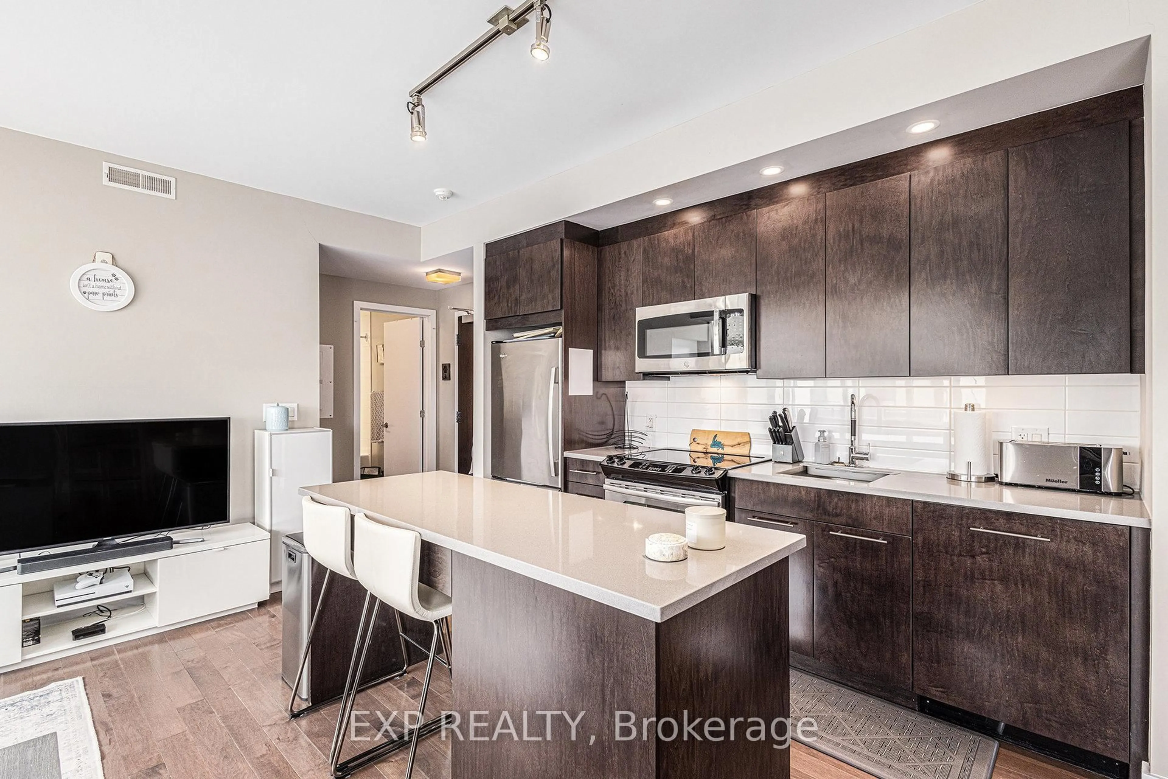 Open concept kitchen, unknown for 360 Patricia Ave #814, Ottawa Ontario K1Z 0A8