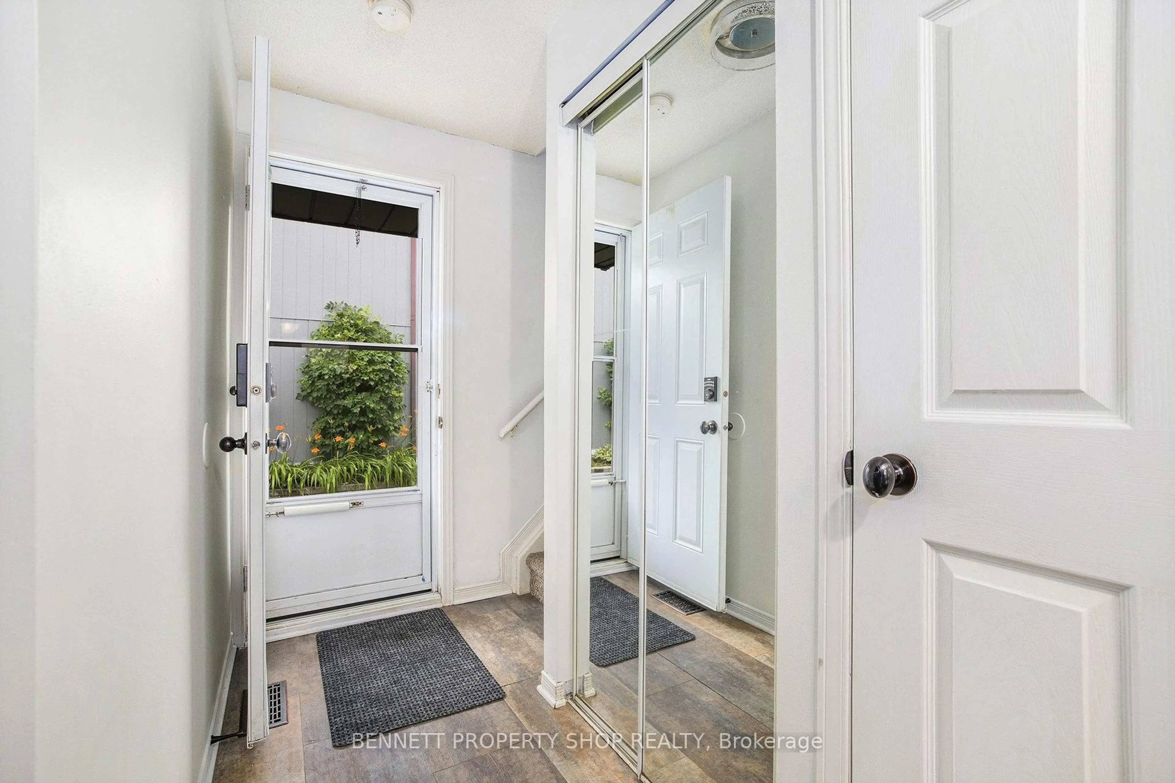 Indoor entryway for 267 Thistledown Crt #44, Ottawa Ontario K2J 1N2