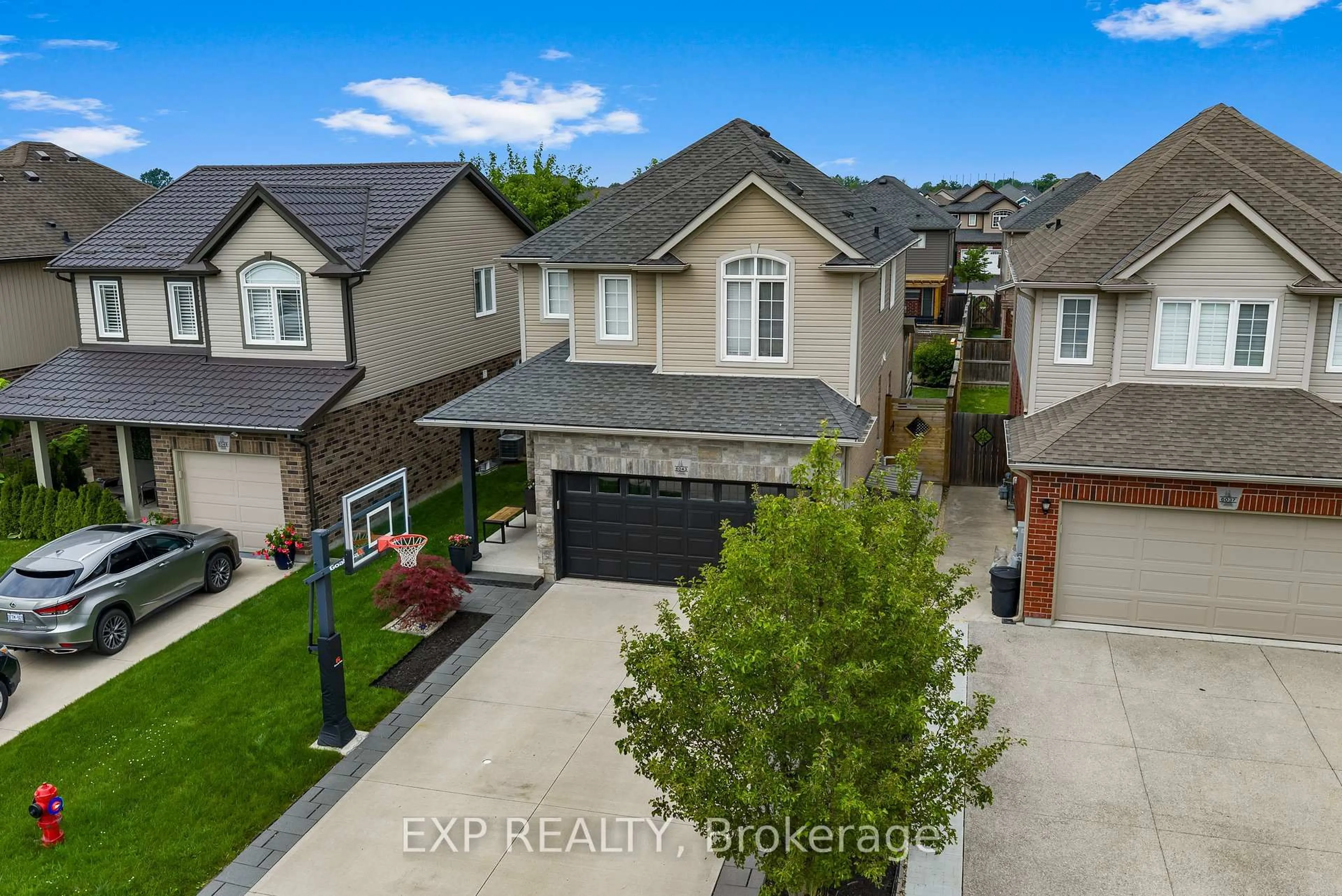 A pic from outside/outdoor area/front of a property/back of a property/a pic from drone, unknown for 6043 Wiens Blvd, Niagara Falls Ontario L2H 0J1
