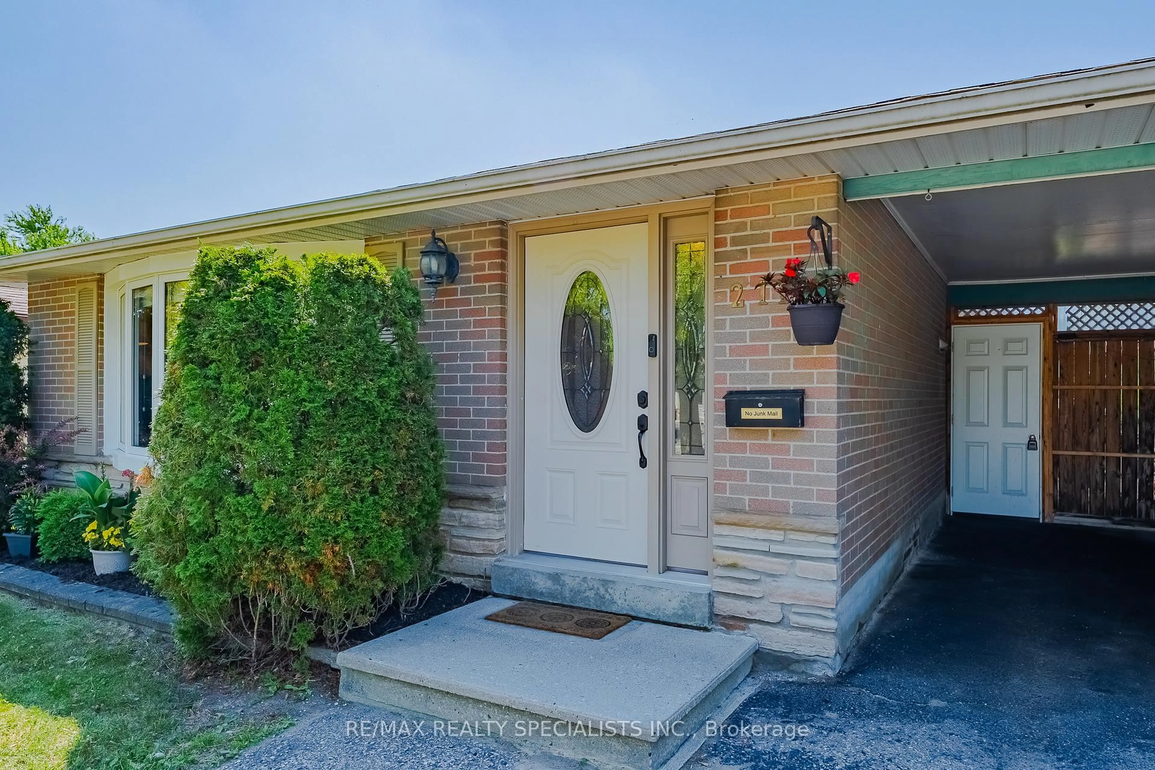 Home with brick exterior material, street for 211 Hazelglen Dr, Kitchener Ontario N2M 2E6