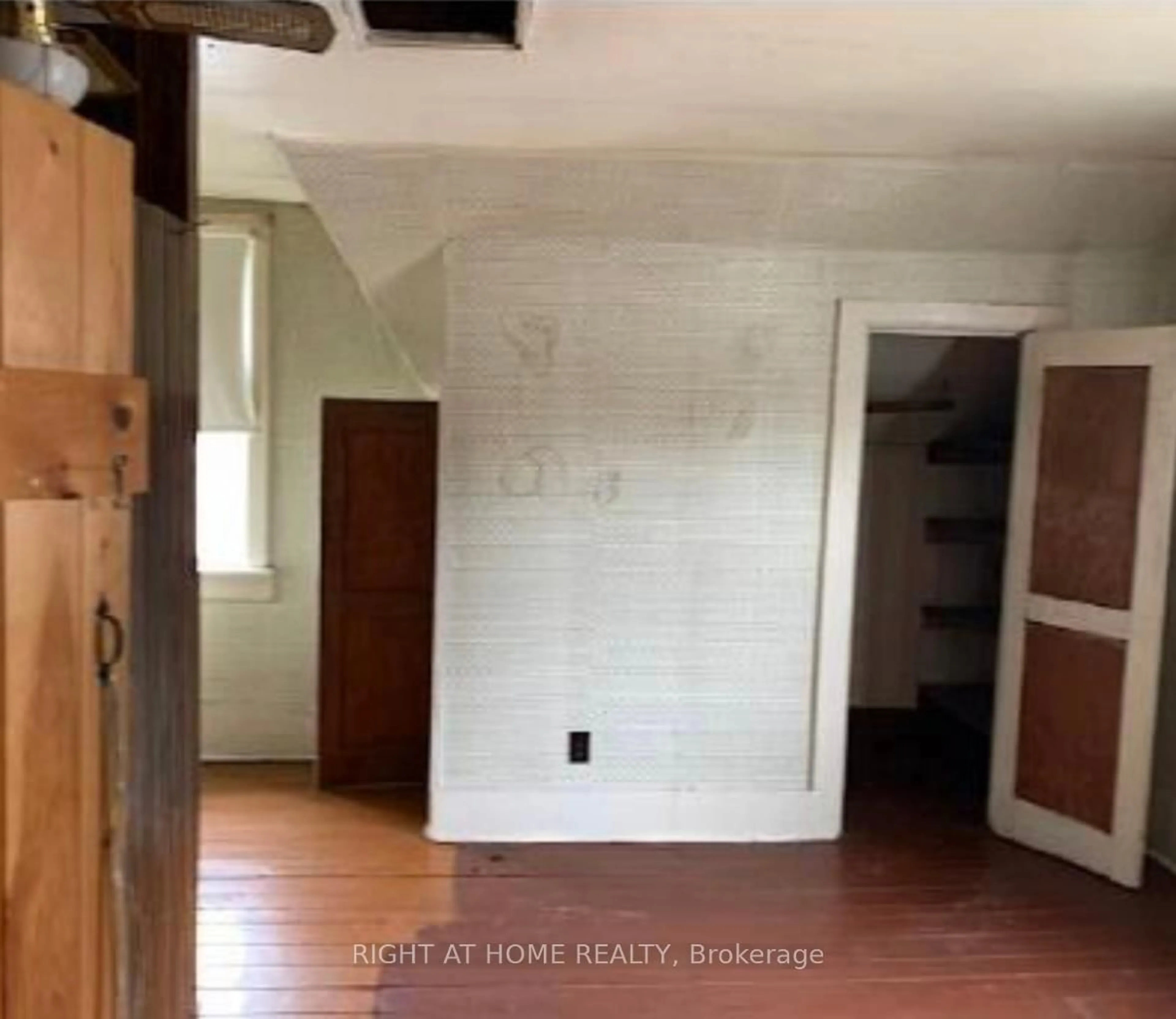 A pic of a room for 136177 Concession 8, Chatsworth Ontario N0H 1K0