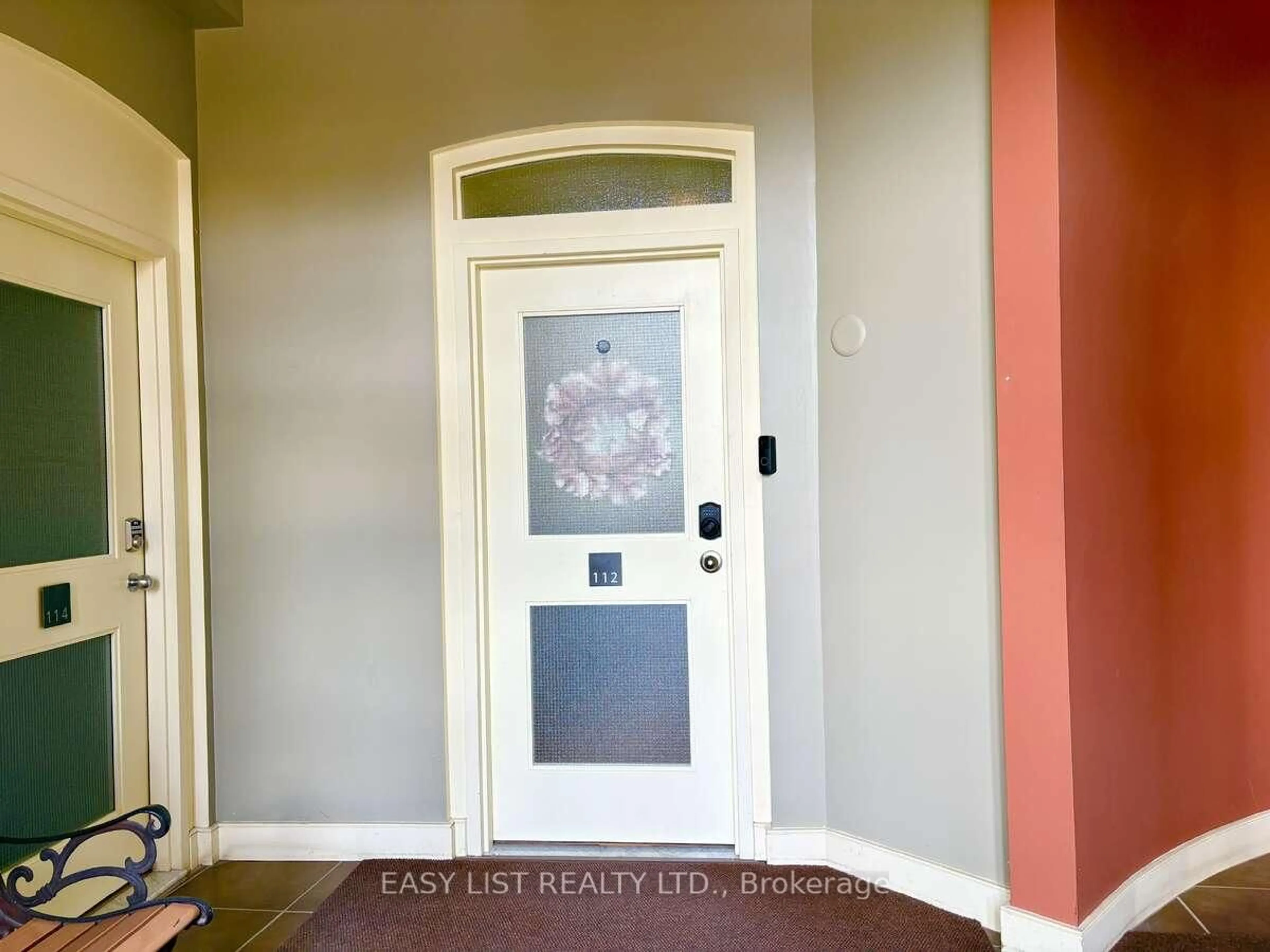 Indoor entryway for 83 Little Bridge St #112, Almonte Ontario K0A 1A0