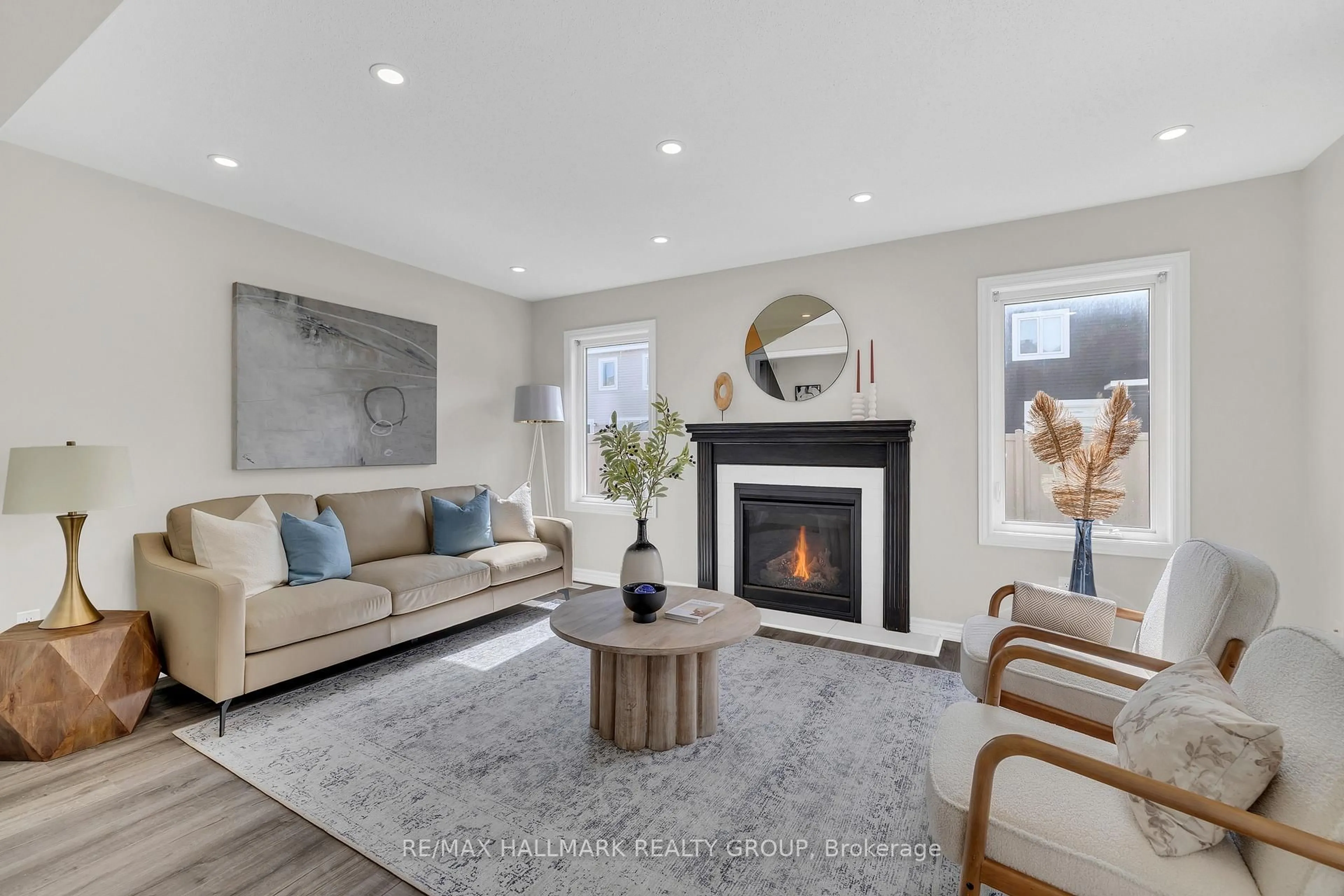 Living room with furniture, unknown for 130 Cranesbill Rd, Ottawa Ontario K2V 0J5