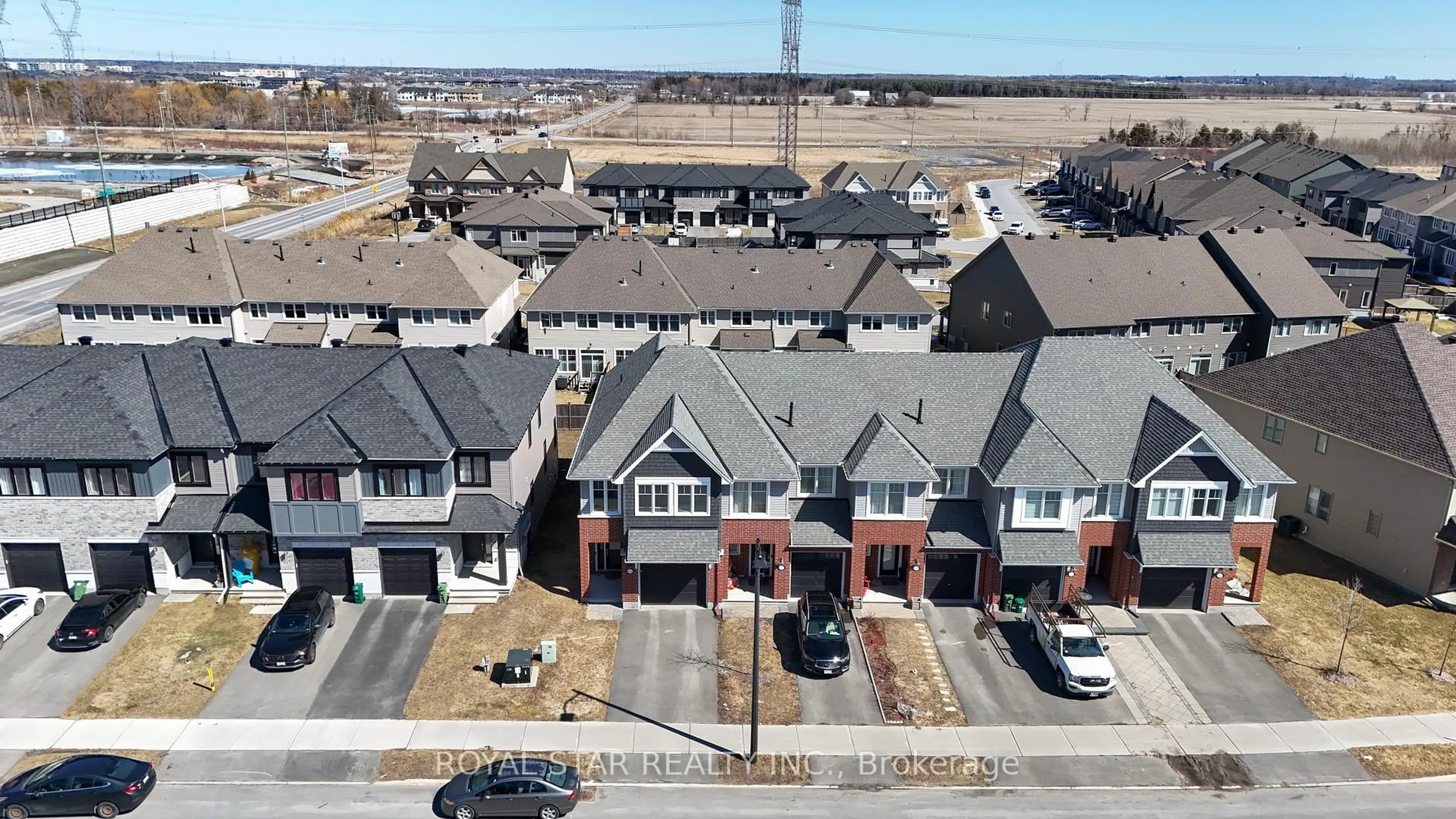 A pic from outside/outdoor area/front of a property/back of a property/a pic from drone, street for 512 Edenwylde Dr, Ottawa Ontario K2S 2K4