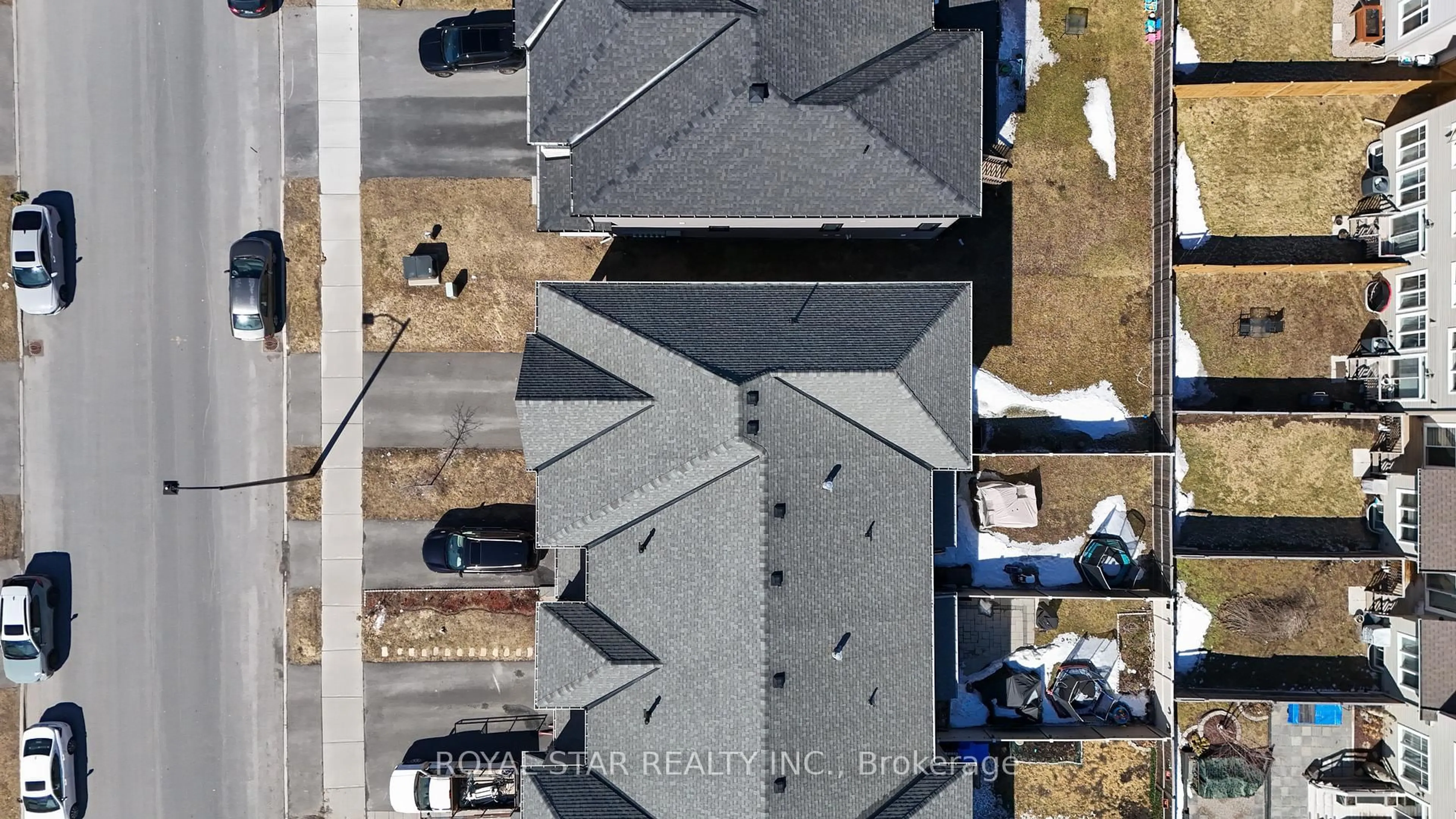 A pic from outside/outdoor area/front of a property/back of a property/a pic from drone, unknown for 512 Edenwylde Dr, Ottawa Ontario K2S 2K4
