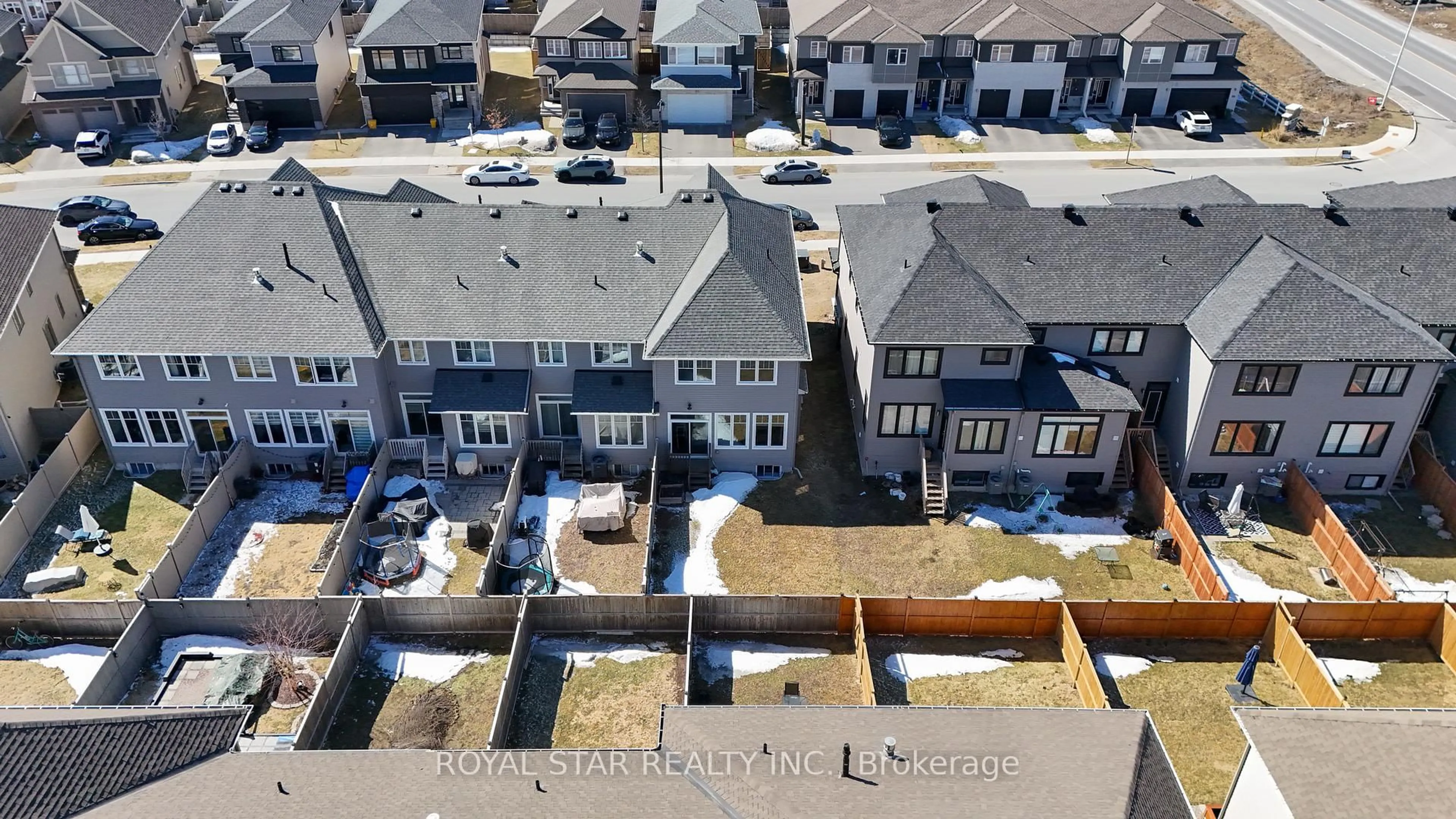 A pic from outside/outdoor area/front of a property/back of a property/a pic from drone, city buildings view from balcony for 512 Edenwylde Dr, Ottawa Ontario K2S 2K4