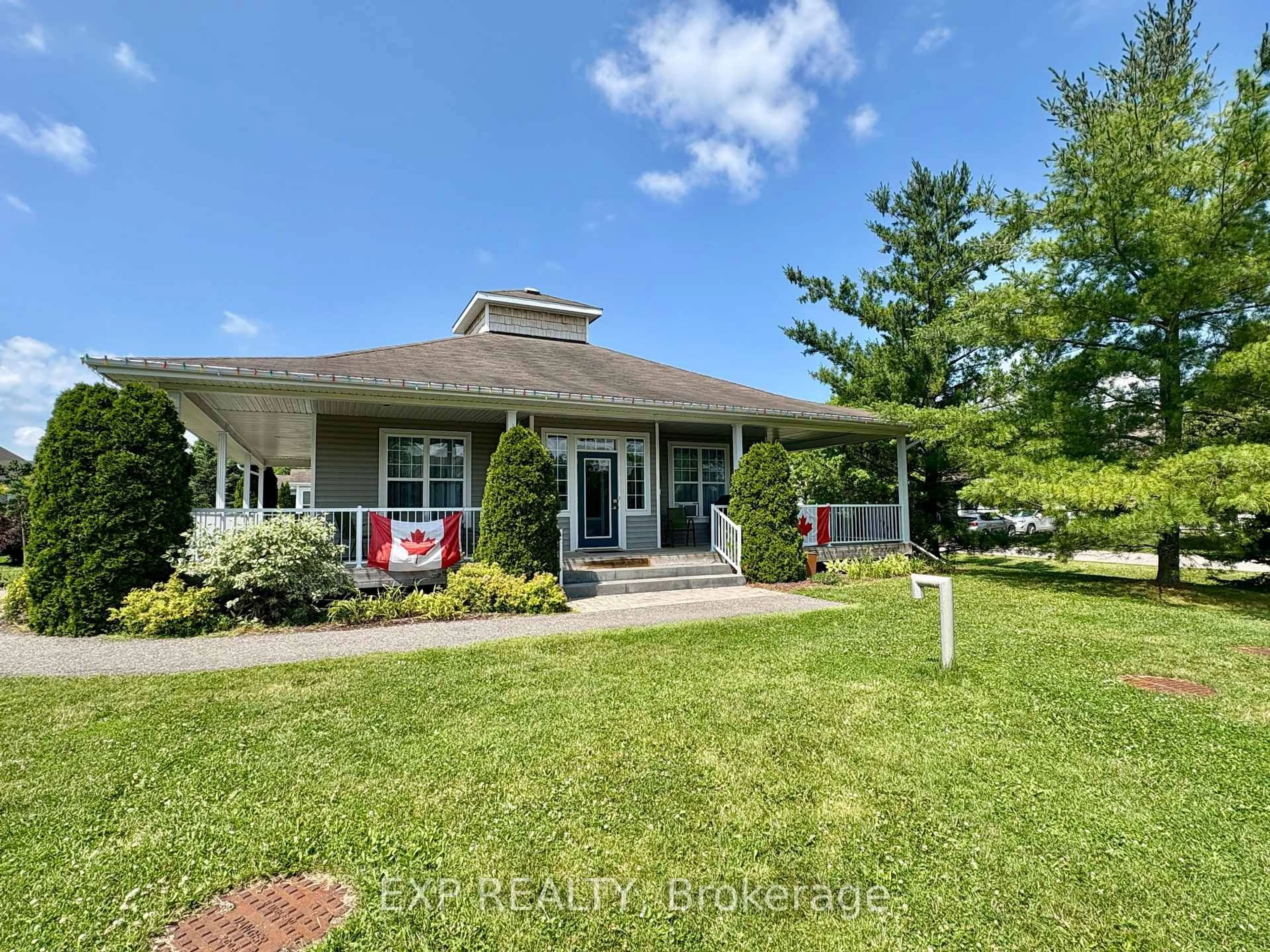 A pic from outside/outdoor area/front of a property/back of a property/a pic from drone, water/lake/river/ocean view for 652 COUNTRY TRAIL Private, Carlsbad Springs Ontario K0A 1K0