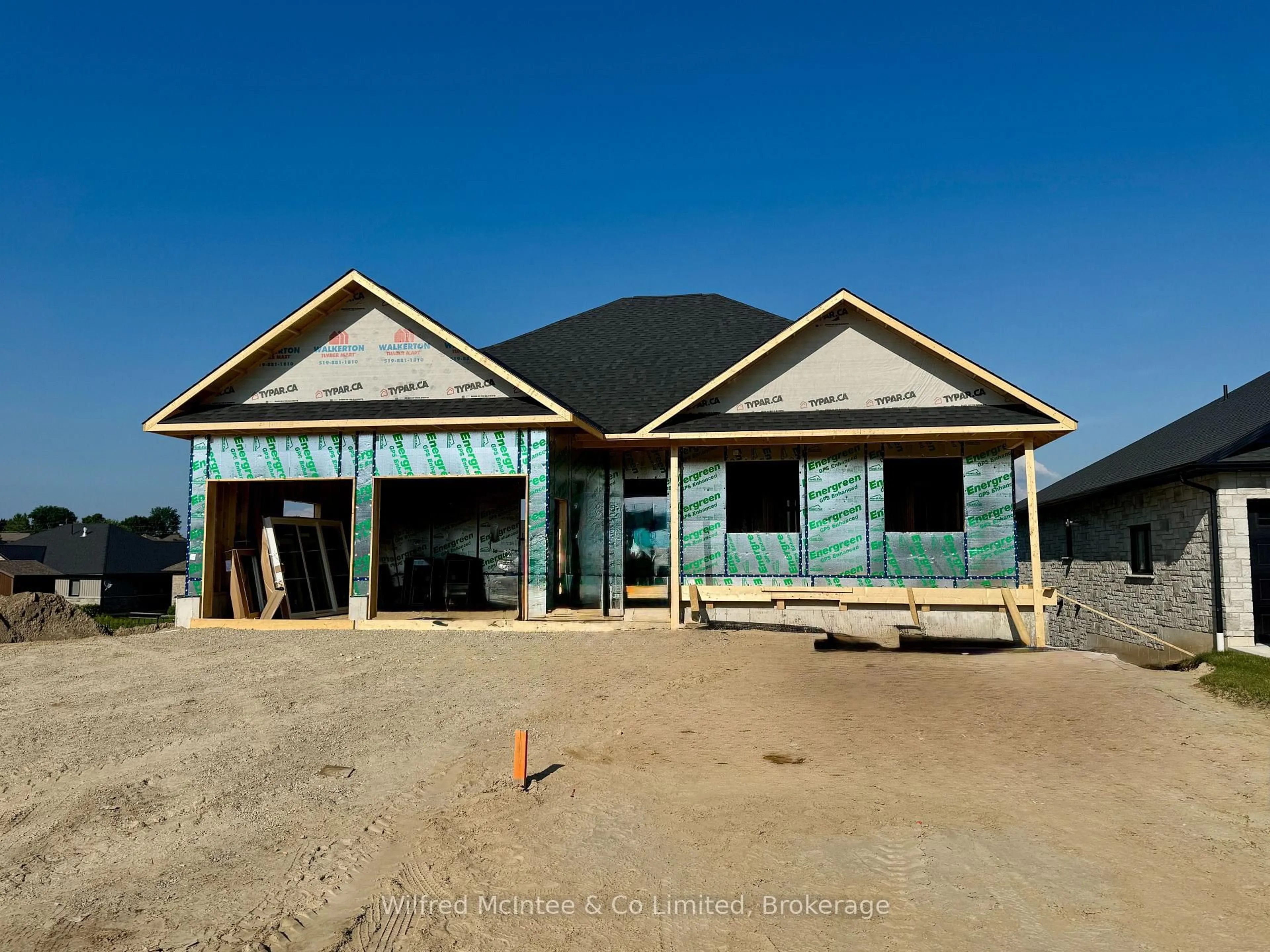 Home with vinyl exterior material, building for 212 Devinwood Ave, Brockton Ontario N0G 2V0