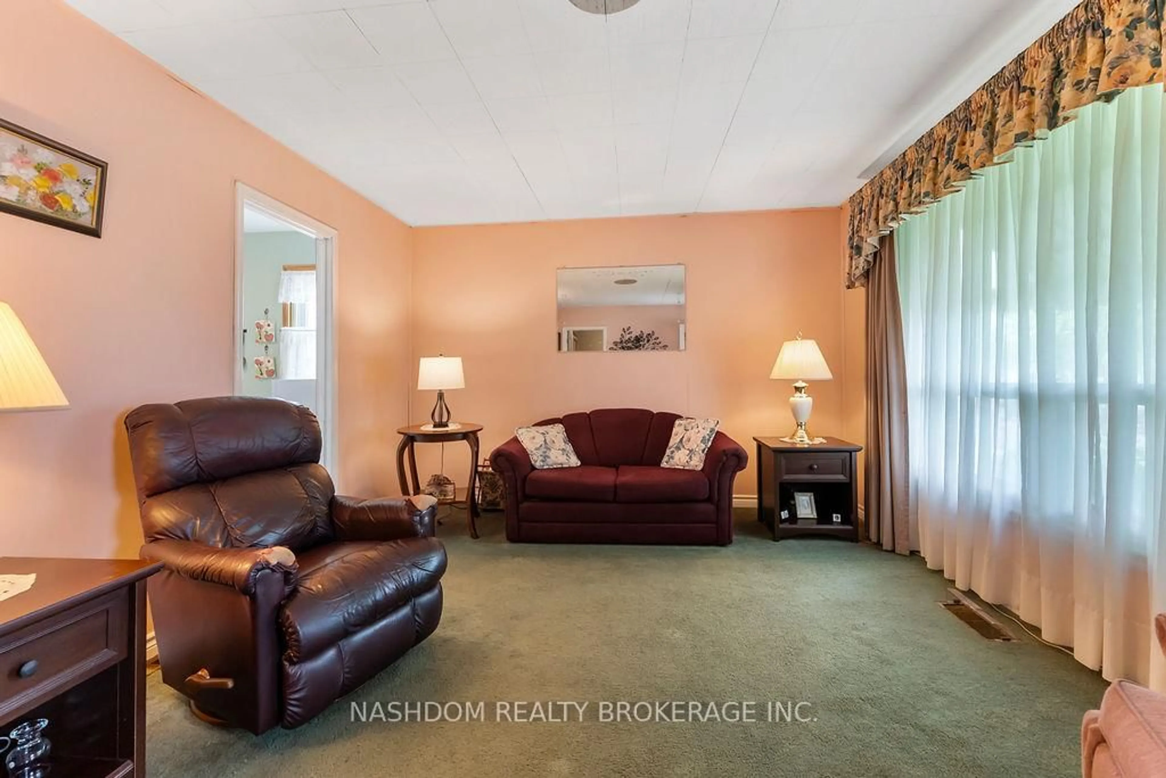 Living room with furniture, unknown for 367 Strathearne Ave, Hamilton Ontario L8H 5L2